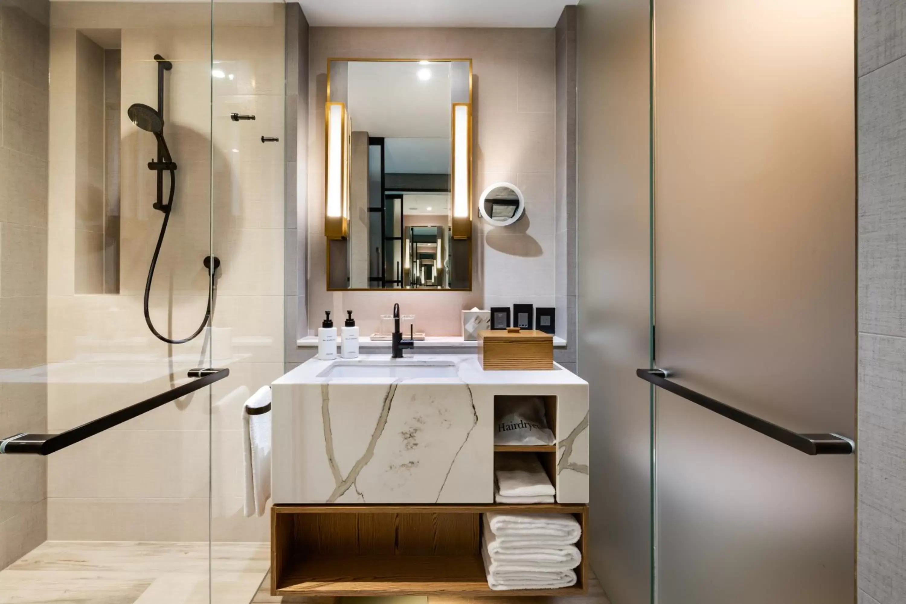 King Premium Corner City View Room in InterContinental Perth City Centre by IHG King Premium Corner City View Room in InterContinental Perth City Centre by IHG