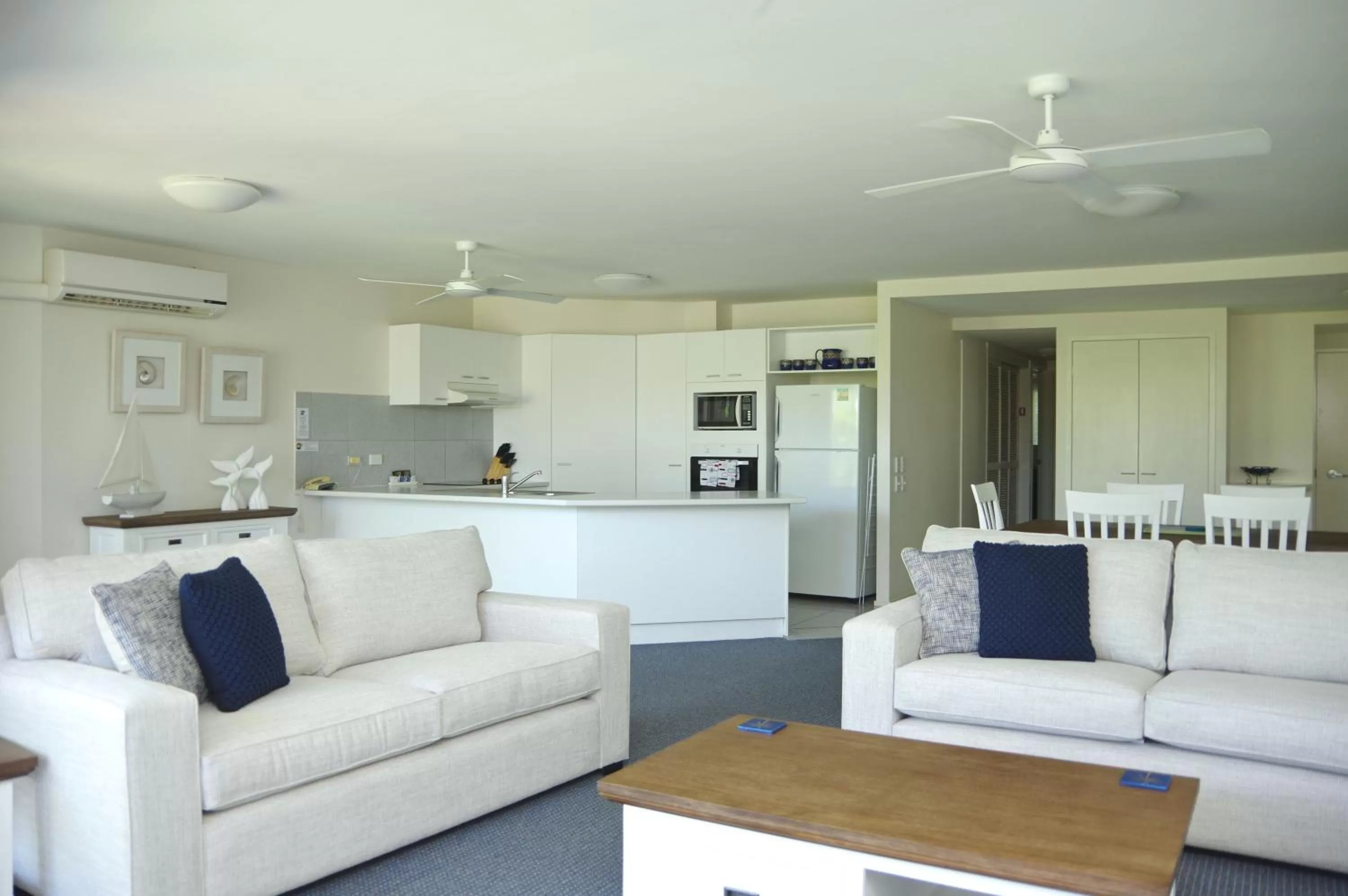 Seating Area in Sunshine Vista