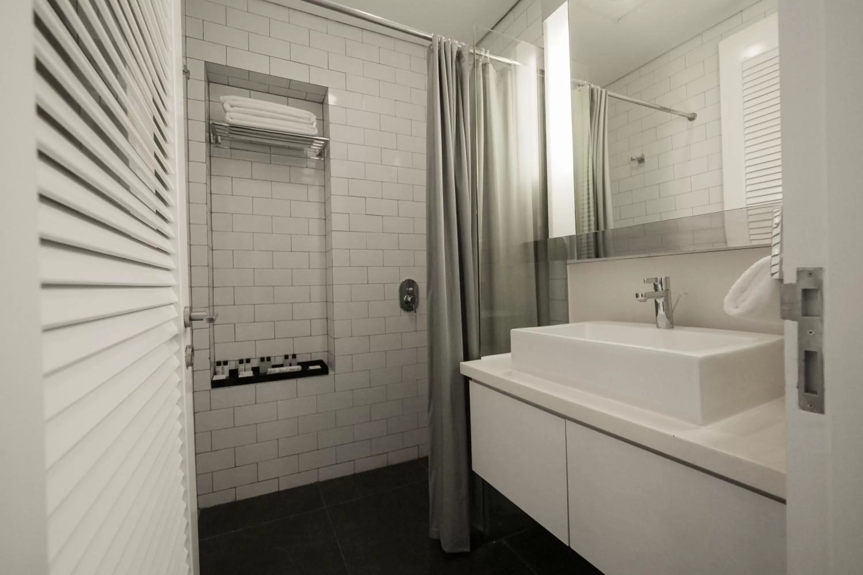 Bathroom in Morrissey Hotel