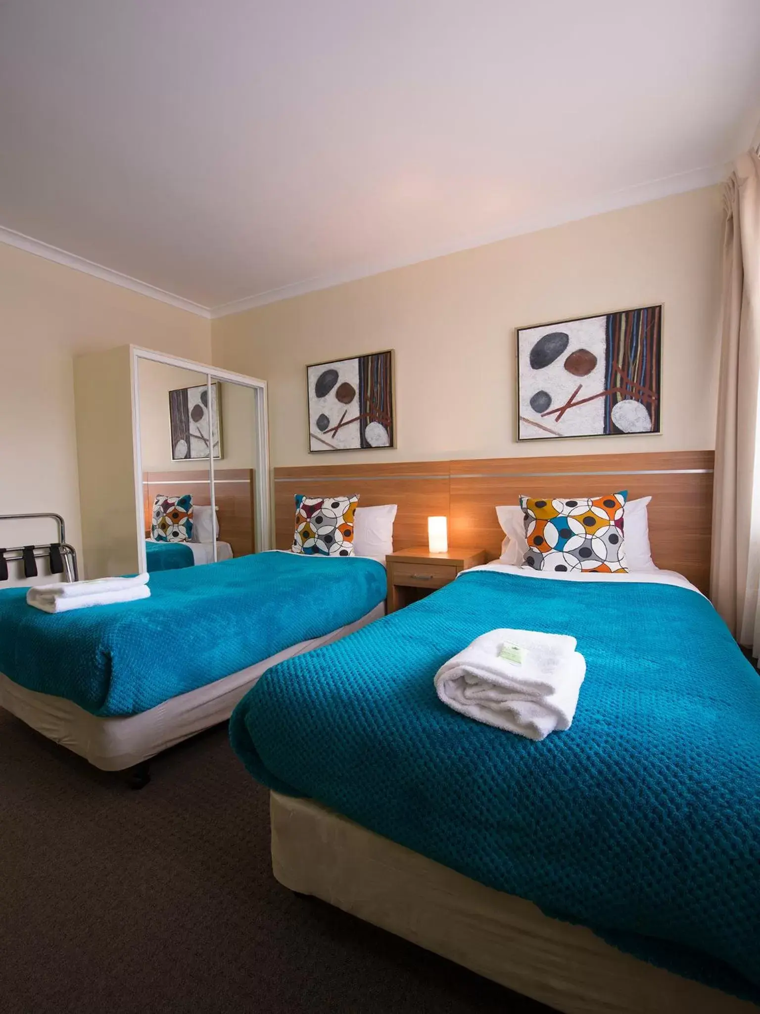 Family Room in 3 Sisters Motel Family Room in 3 Sisters Motel