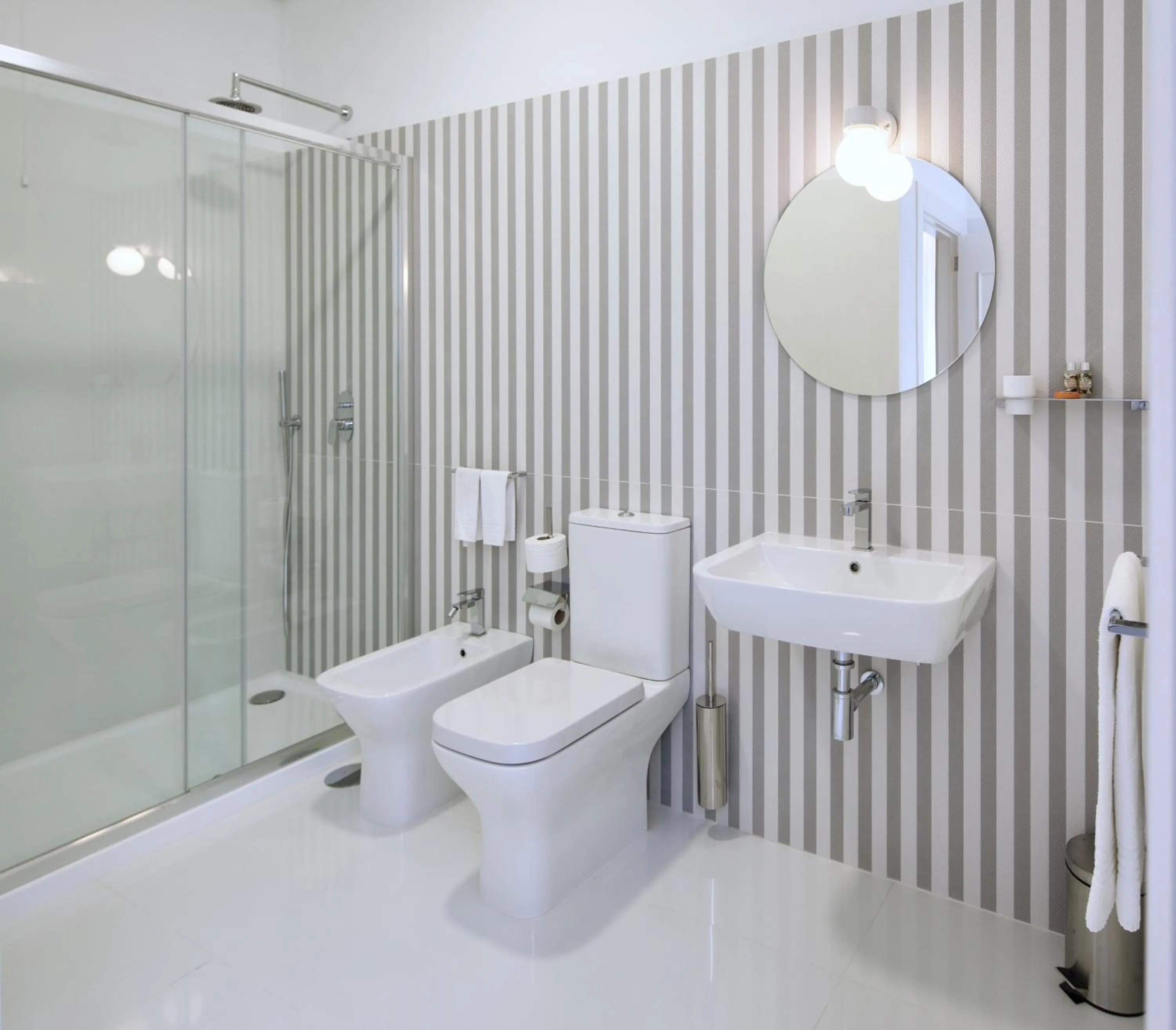 Shower in The Rex Hotel Porto