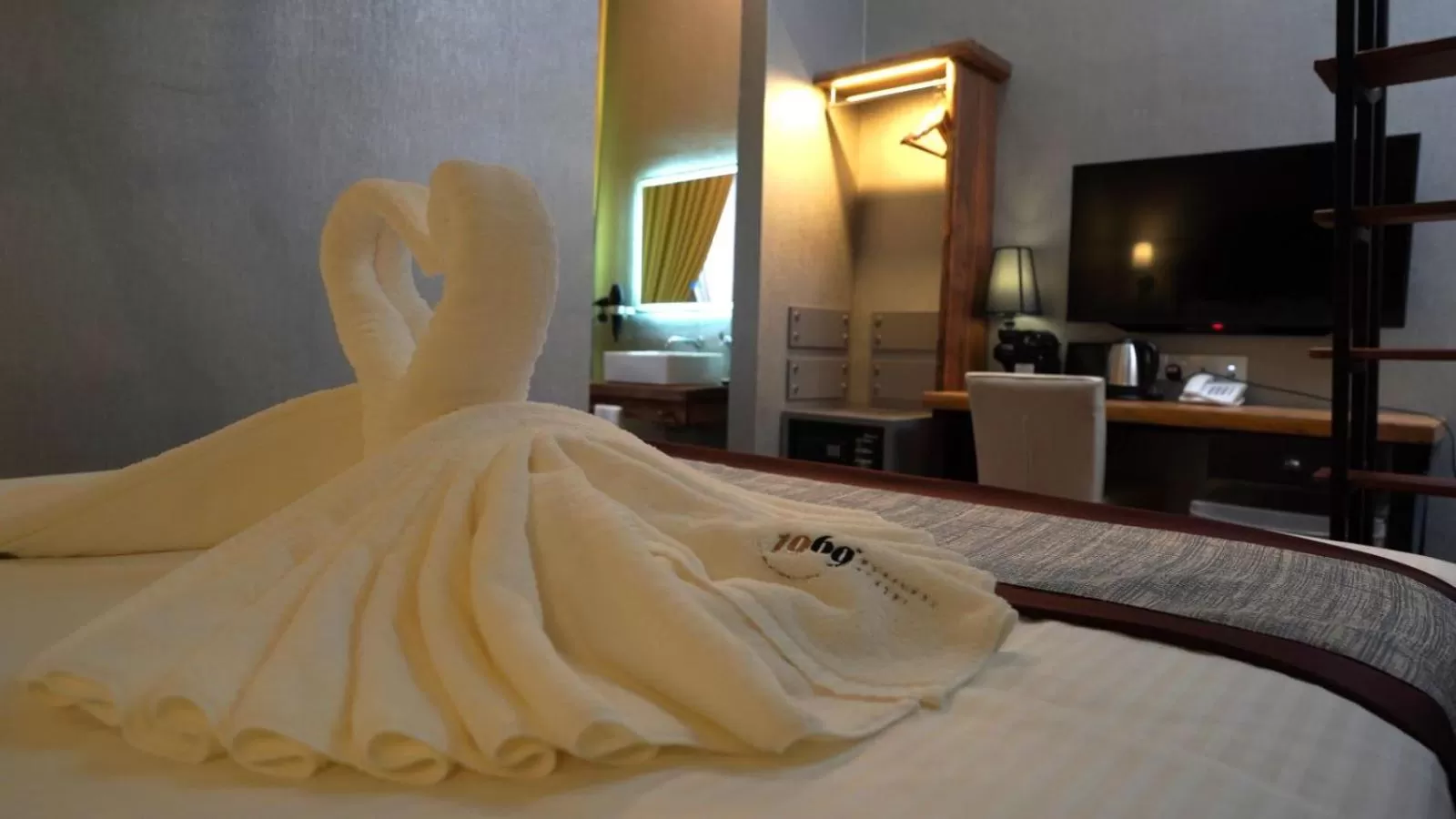 Bed in 1969 Business Suites @ Ipoh Garden