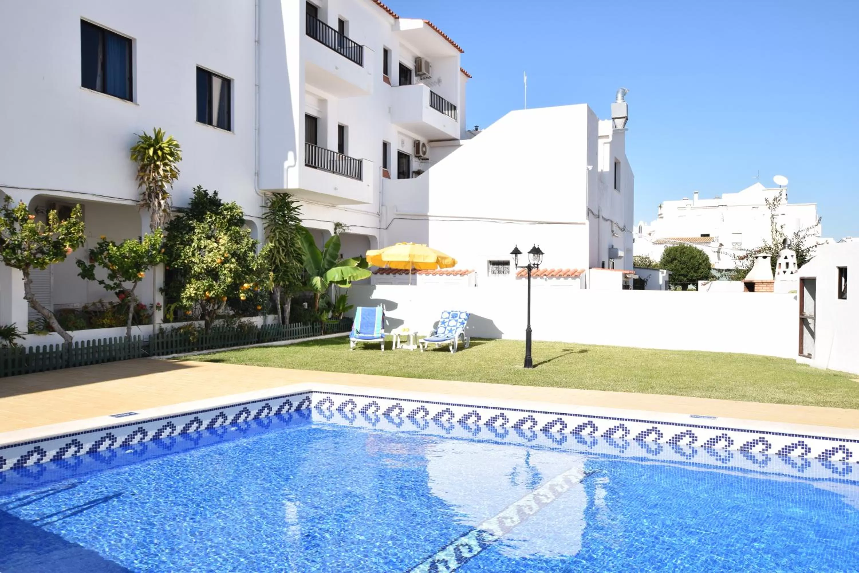 Swimming pool in Apartamentos Carruna