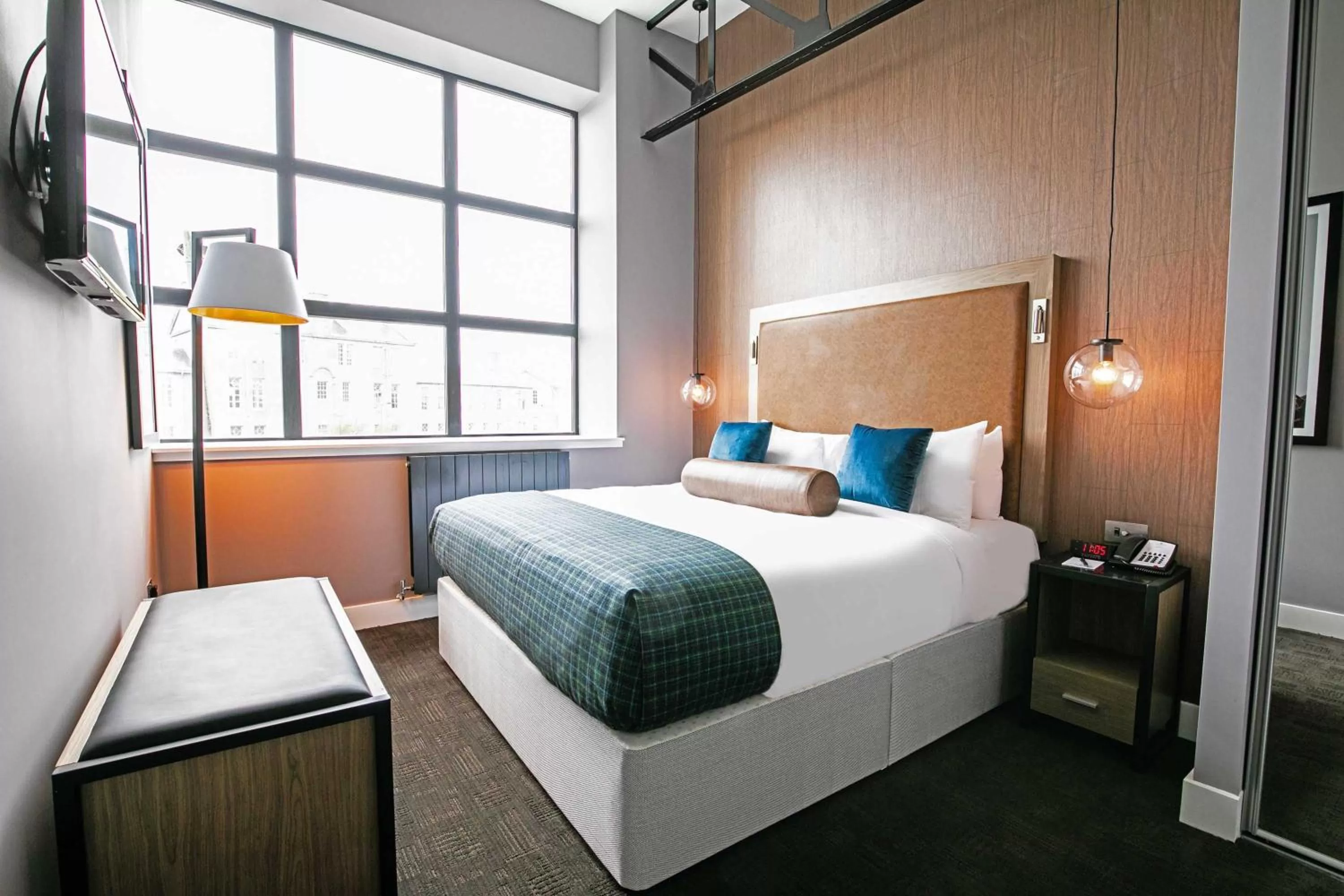 Photo of the whole room, Bed in Sandman Signature Aberdeen Hotel & Spa