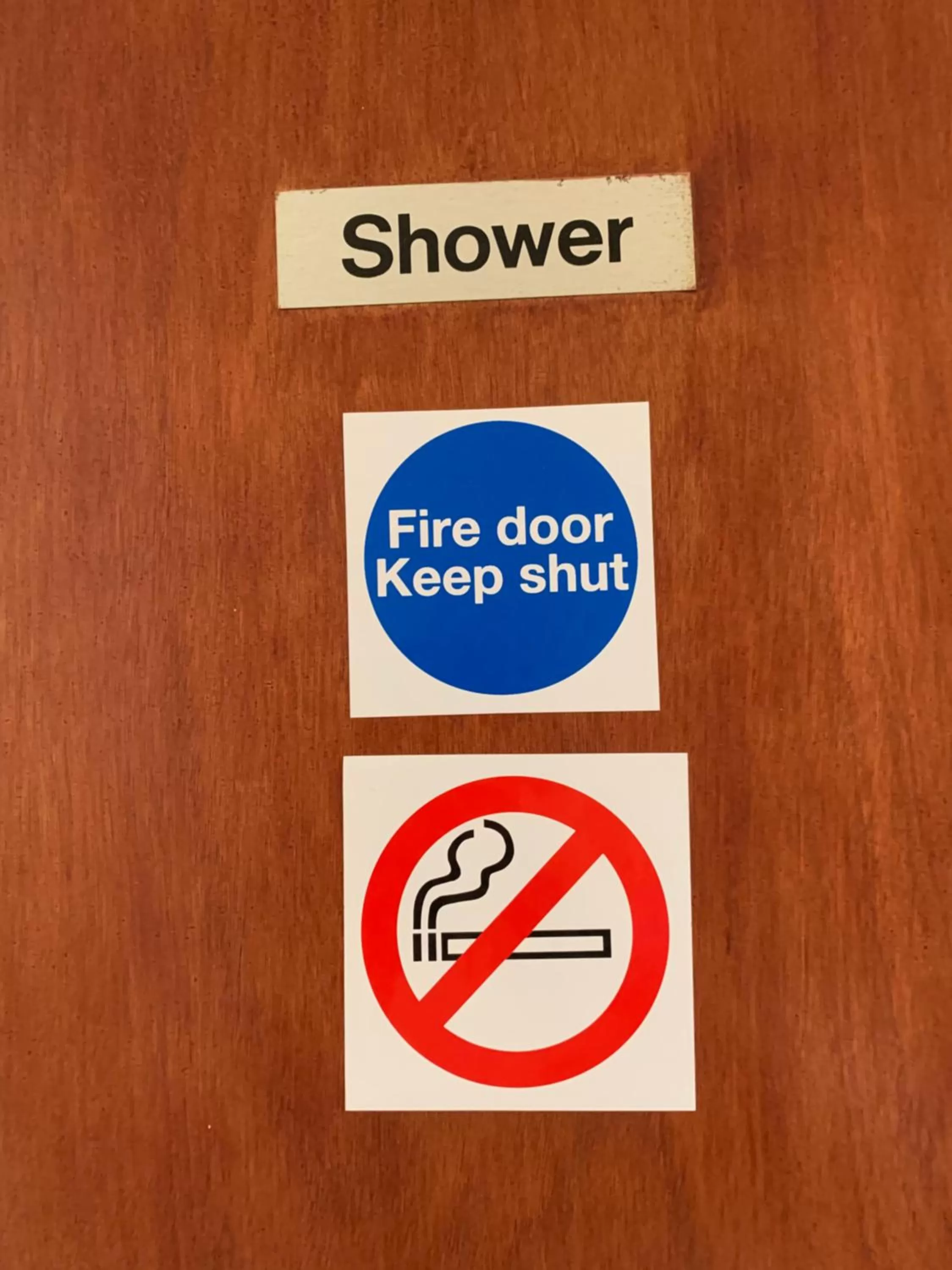 Shower in Alondra Hotel