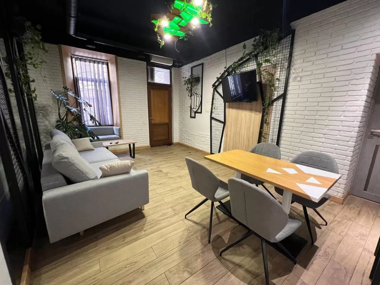 Seating Area in Blum Hotel