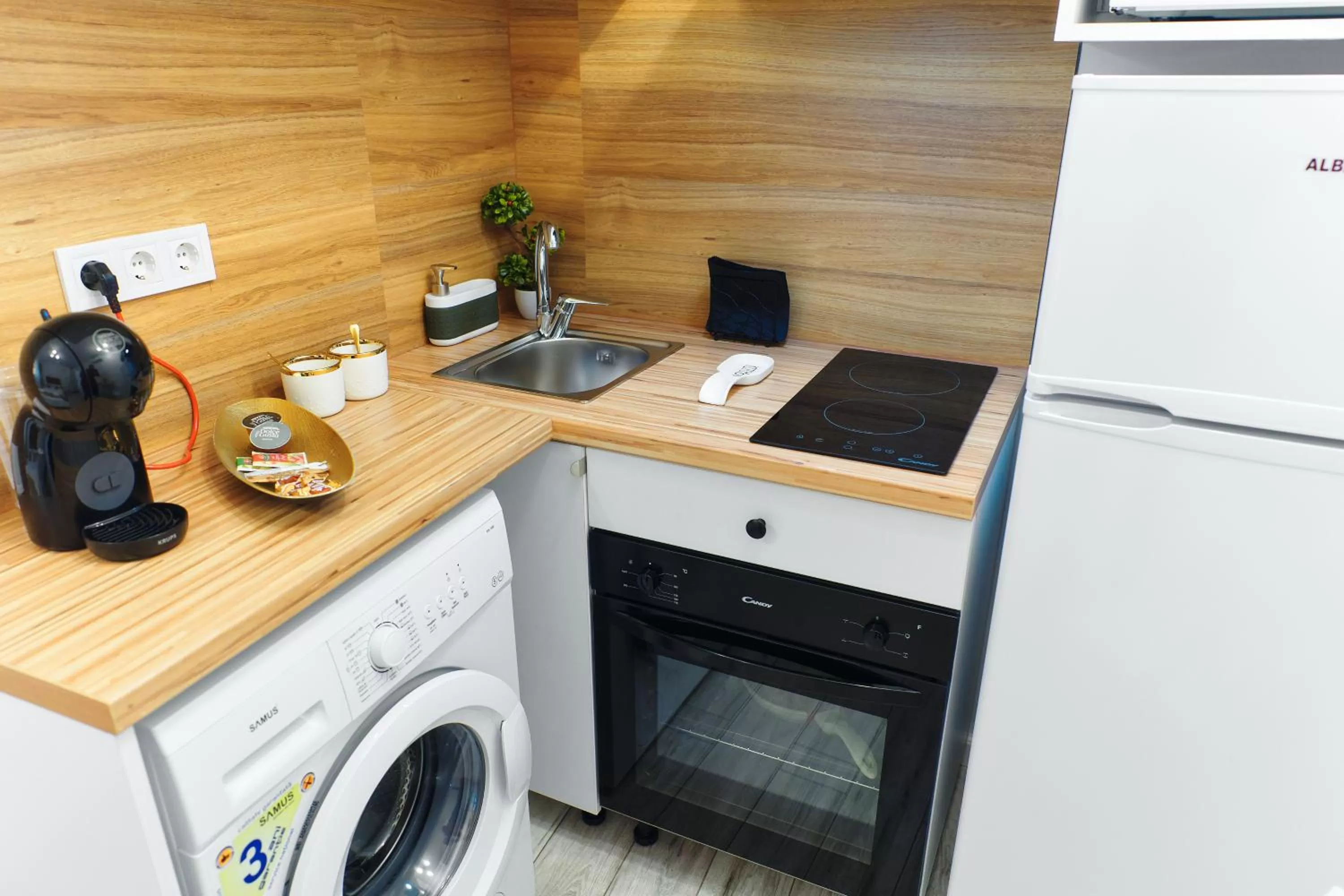 Kitchen/Kitchenette in Bella House