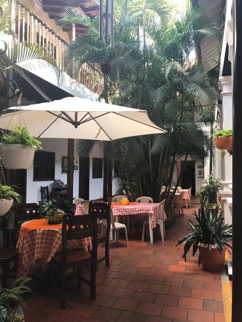 Patio, Restaurant/Places to Eat in Hotel Las Nieves