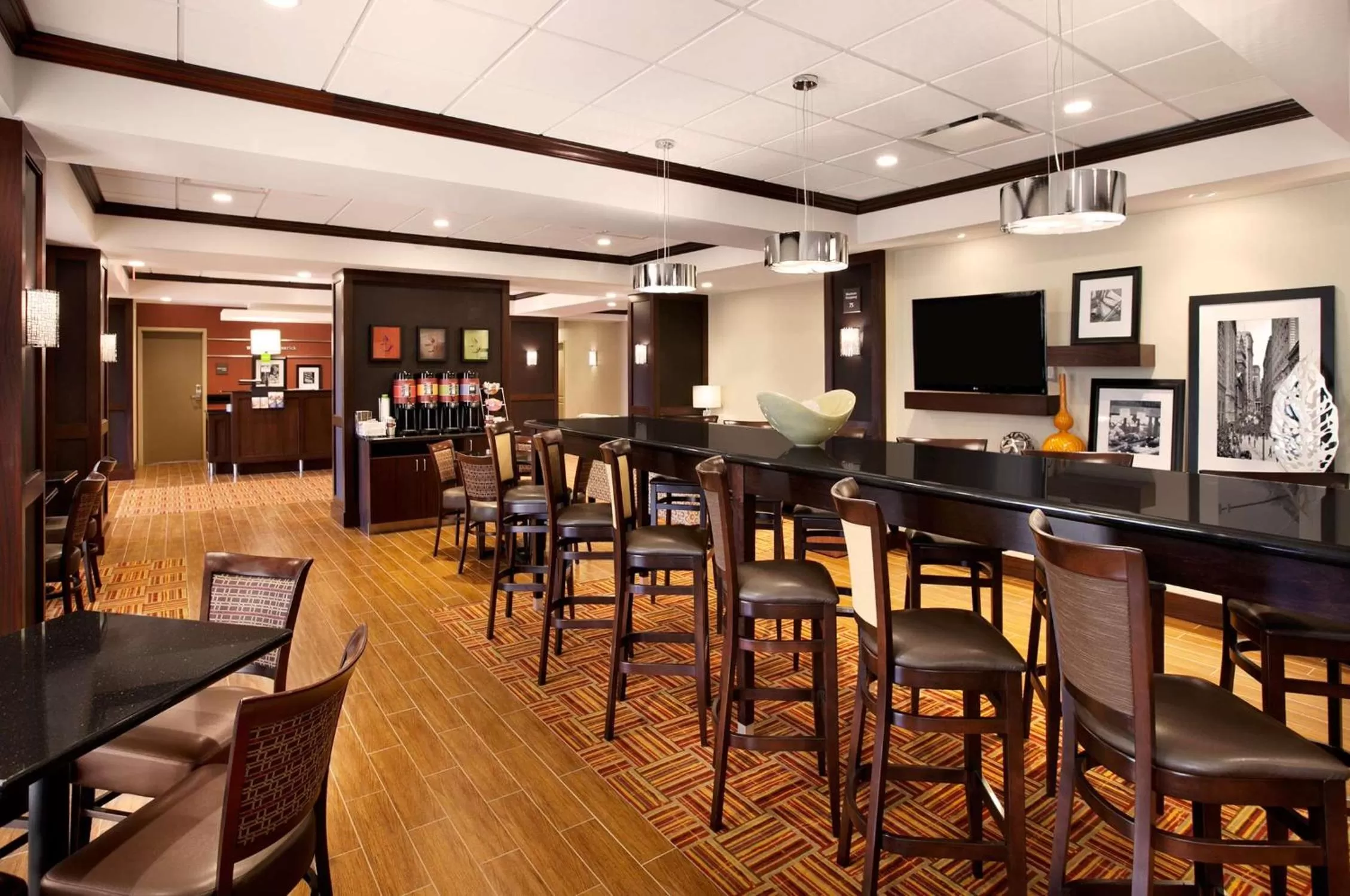 Lobby or reception in Hampton Inn Limerick