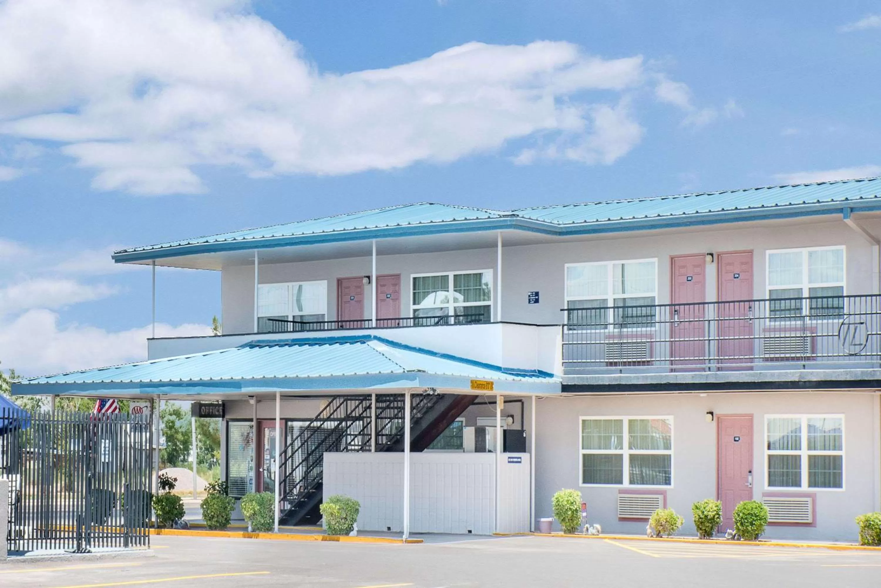 Property building in Knights Inn & Suites by Sonesta Pecos