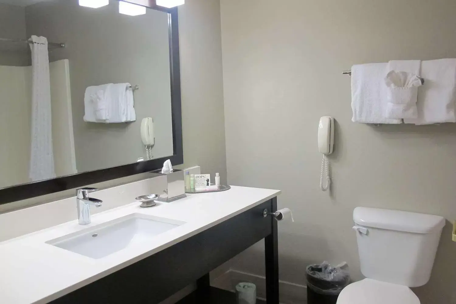 Queen Room with Two Queen Beds - Non-Smoking in Best Western Plus Aberdeen Queen Room with Two Queen Beds - Non-Smoking in Best Western Plus Aberdeen