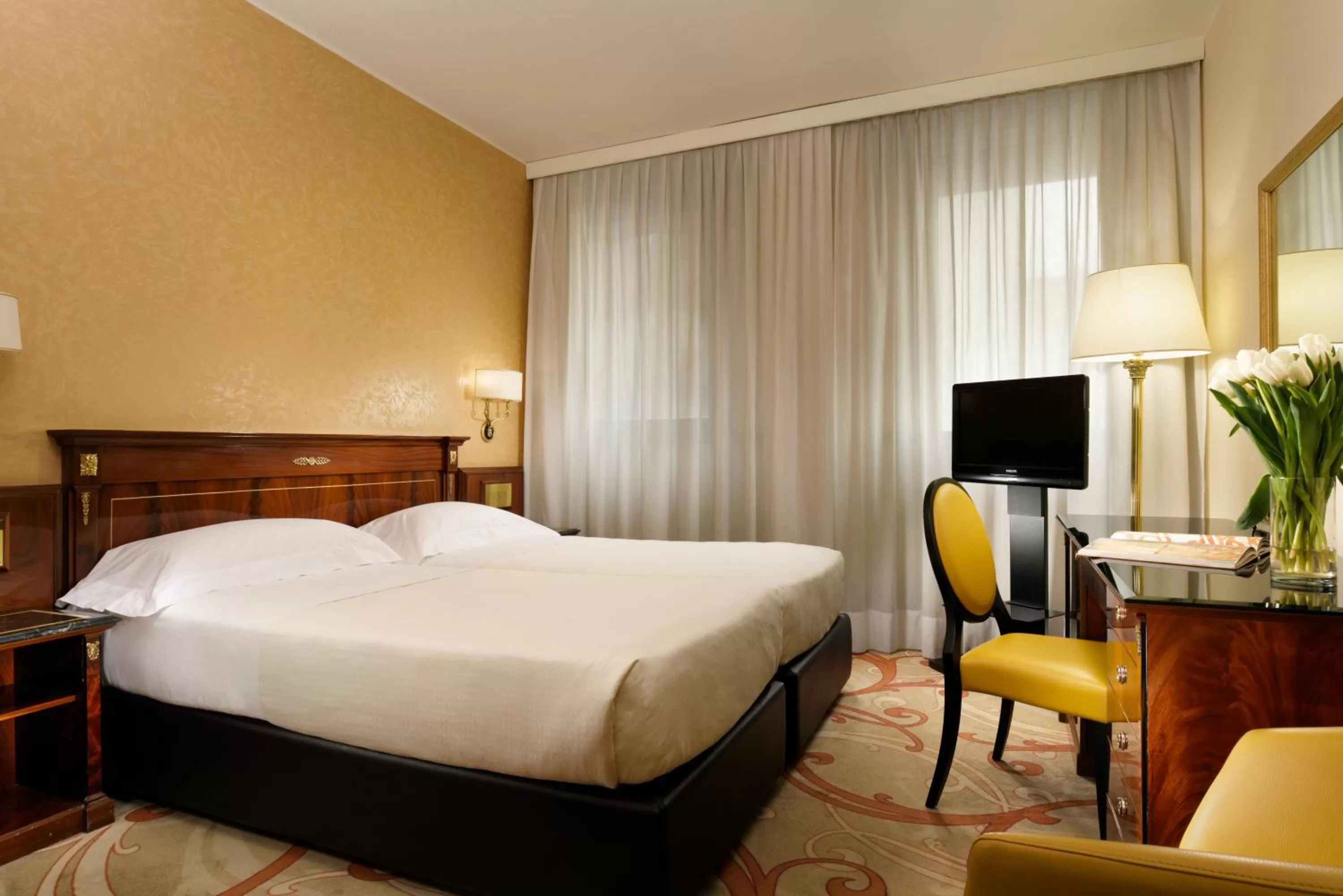 Bedroom, Bed in UNA Hotels Scandinavia Milano