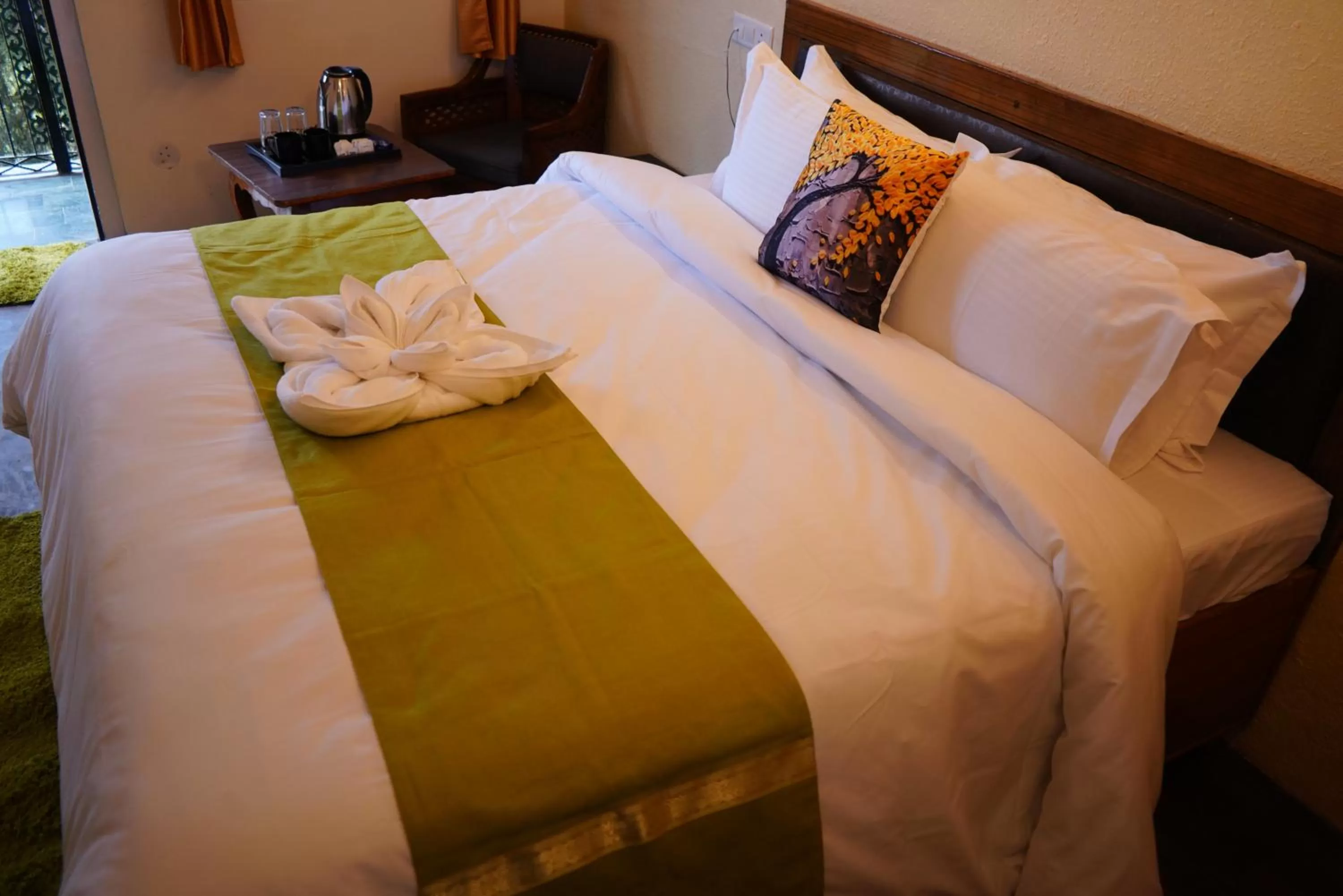 Bedroom, Bed in Jakhu Vibes