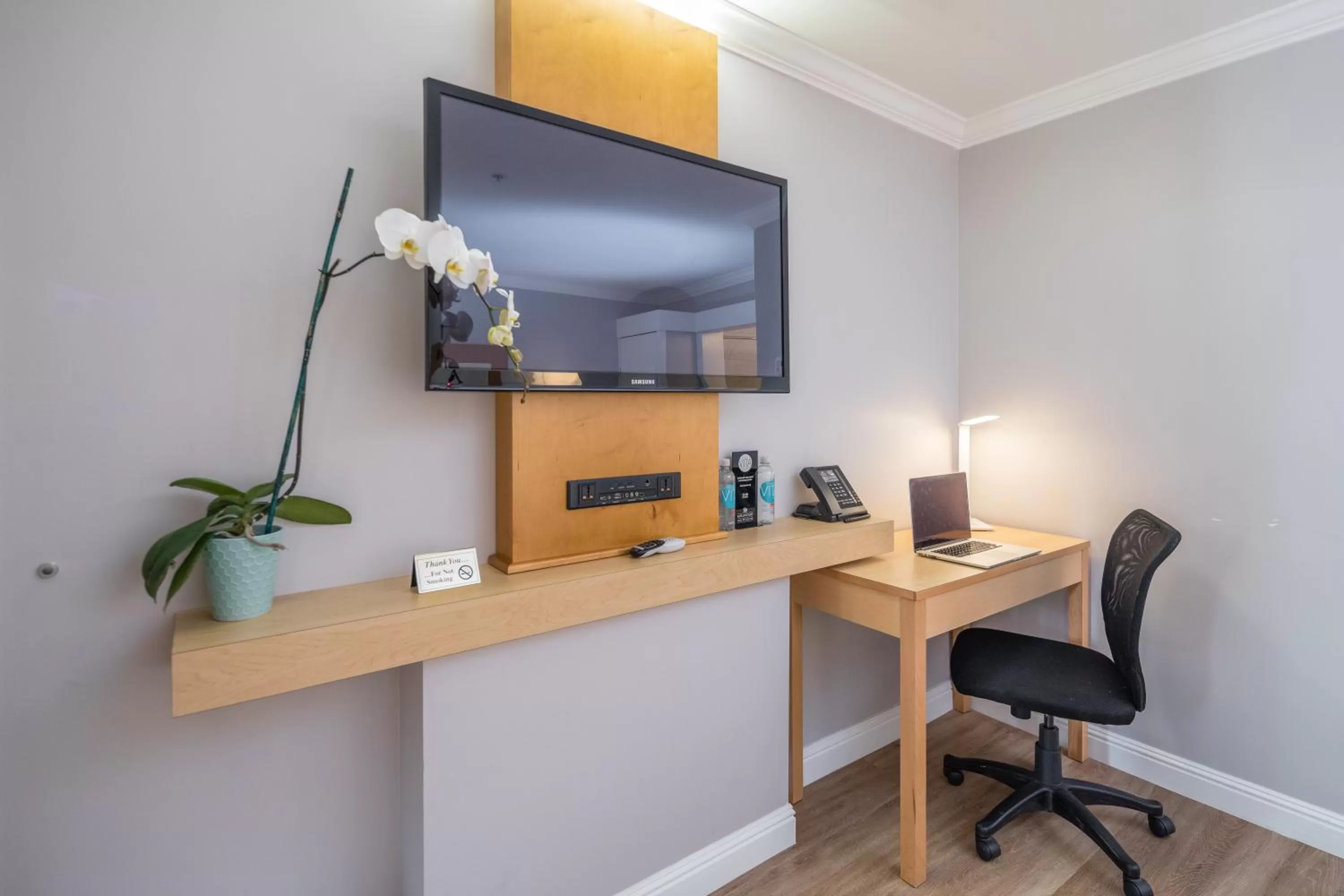 Bedroom in The Millwood