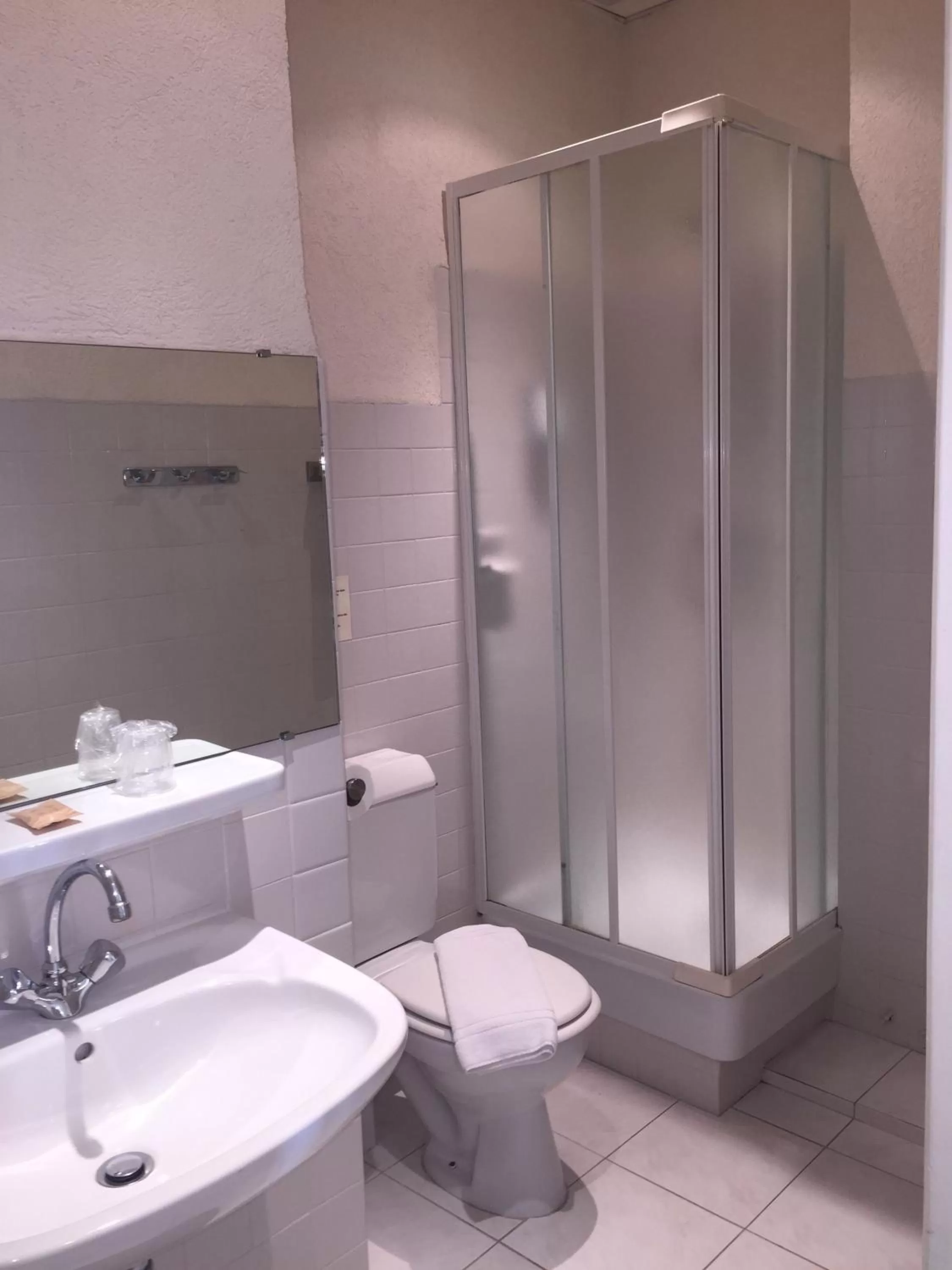 Breakfast in Hôtel P.L.M.