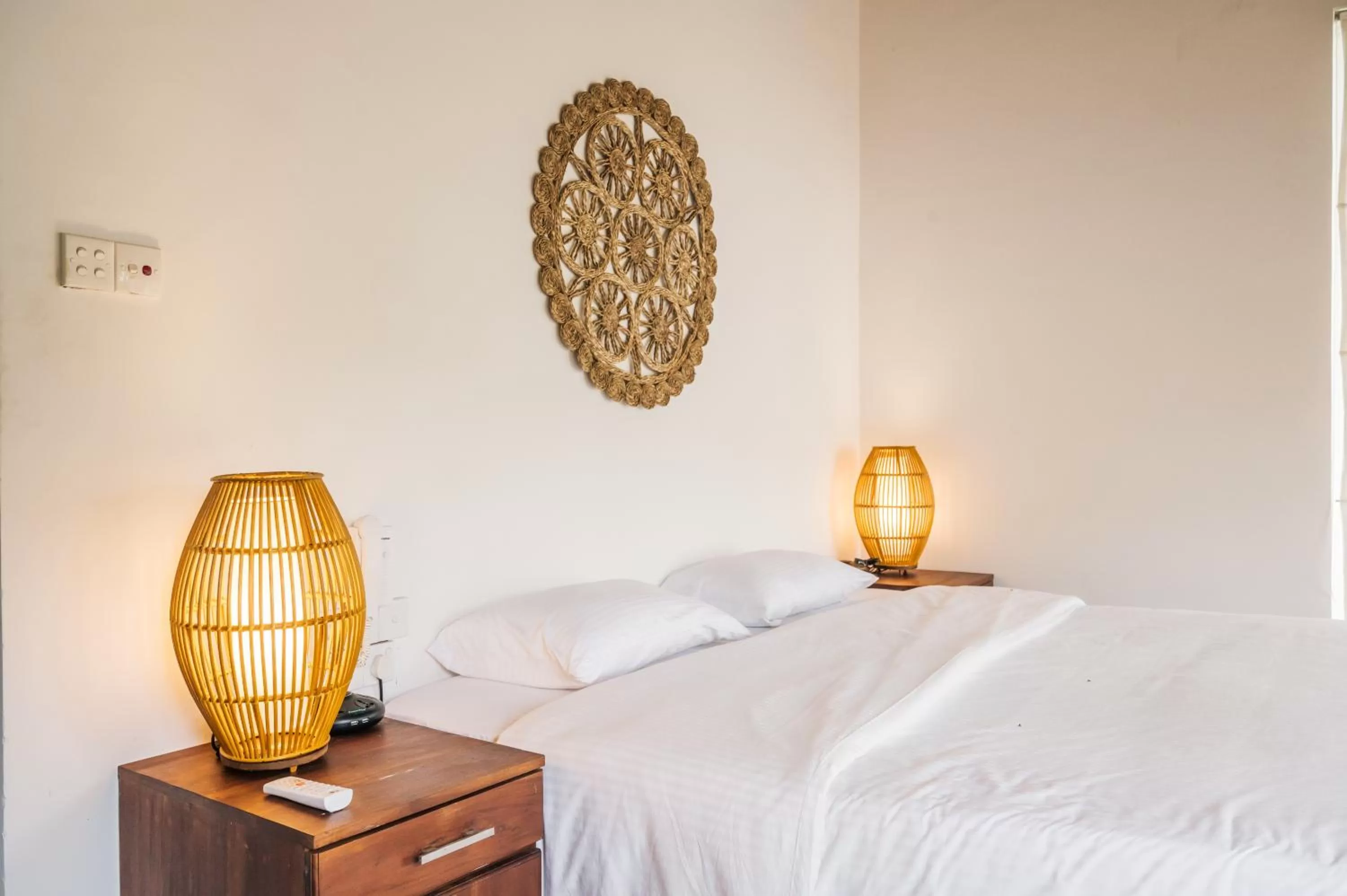 Bed in Sānti Beach House with pool & beach