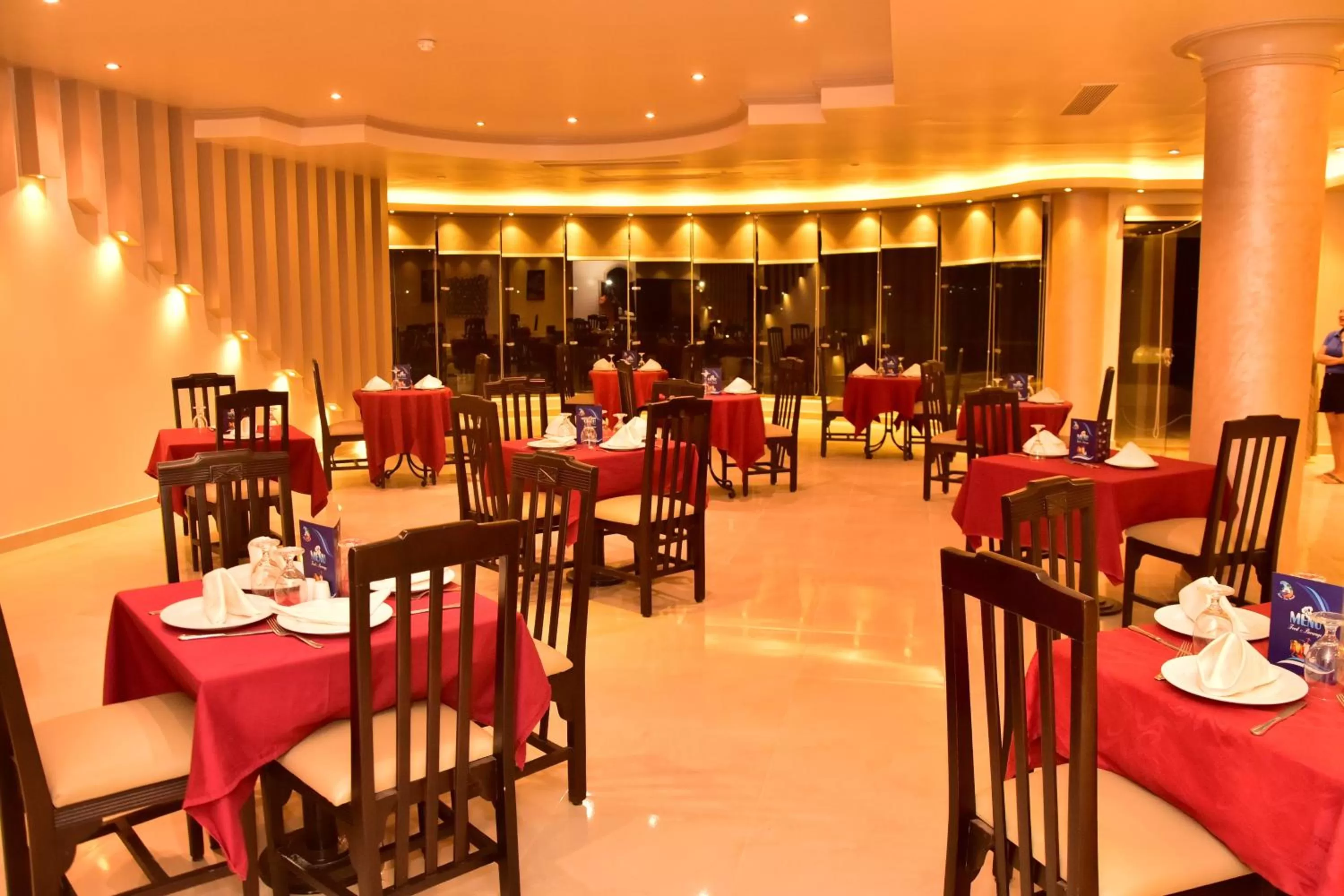 Restaurant/places to eat in Dive Inn Resort