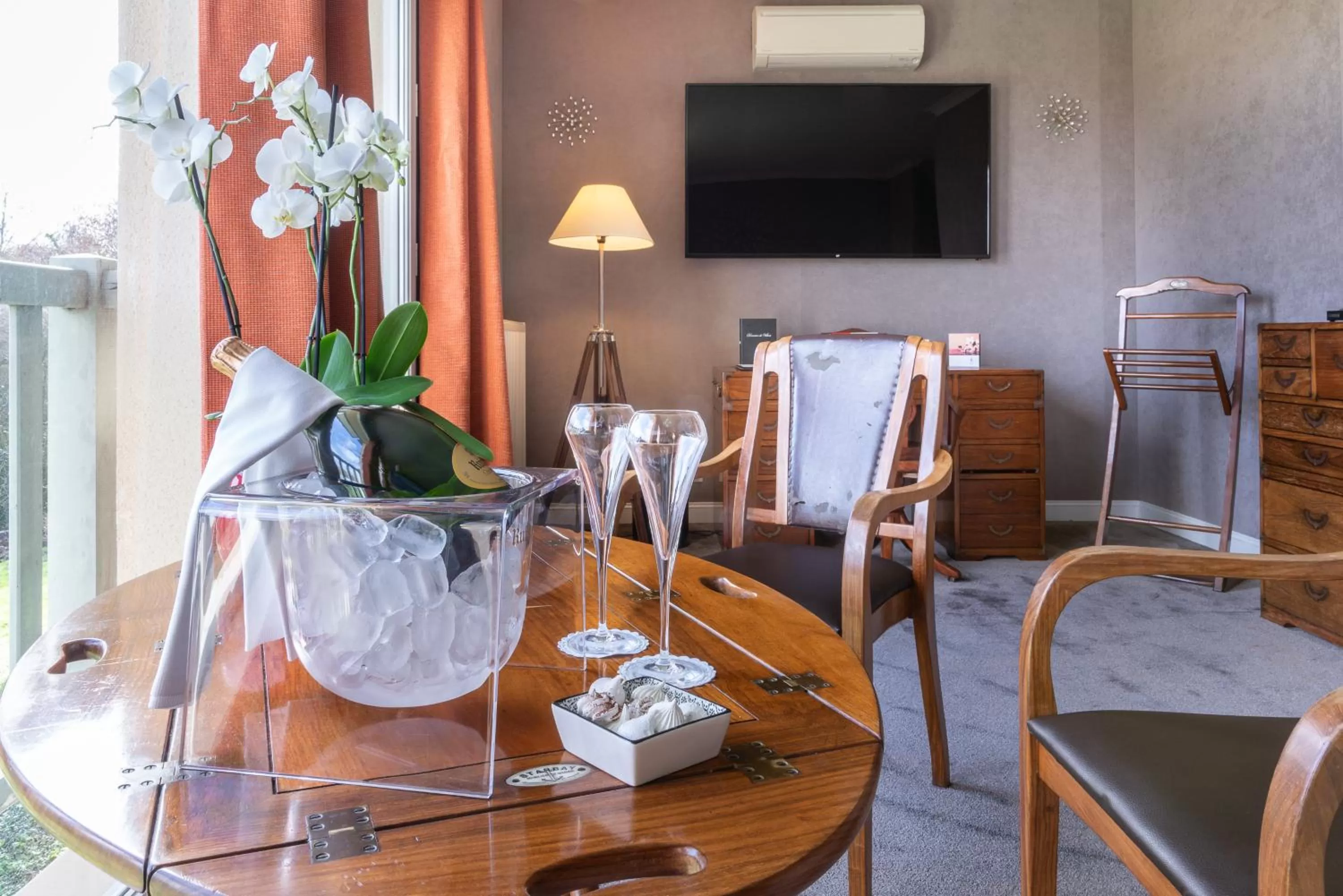 TV and multimedia in Domaine De Villers & Spa