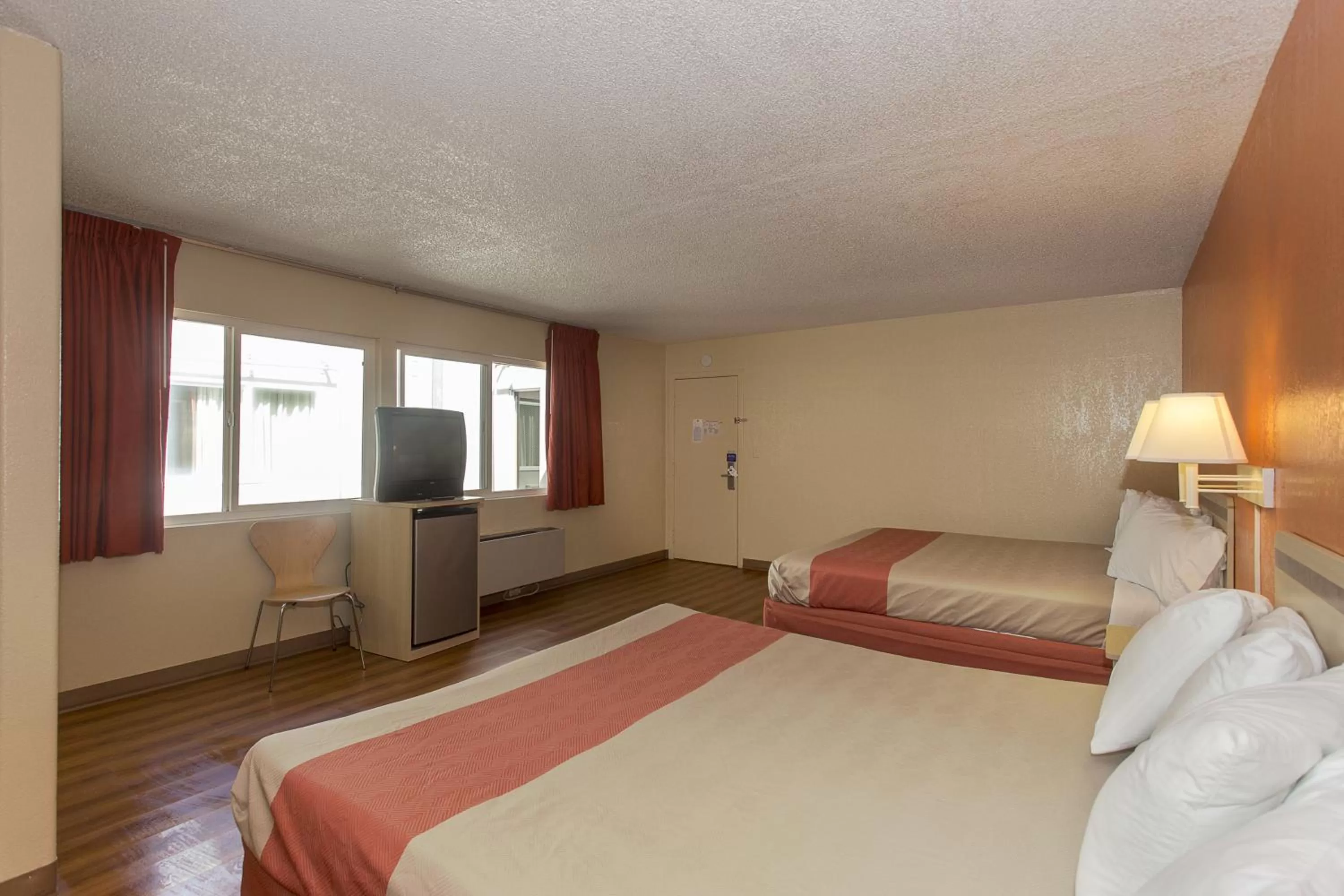 Day, Bed in Cathedral Hill Hotel