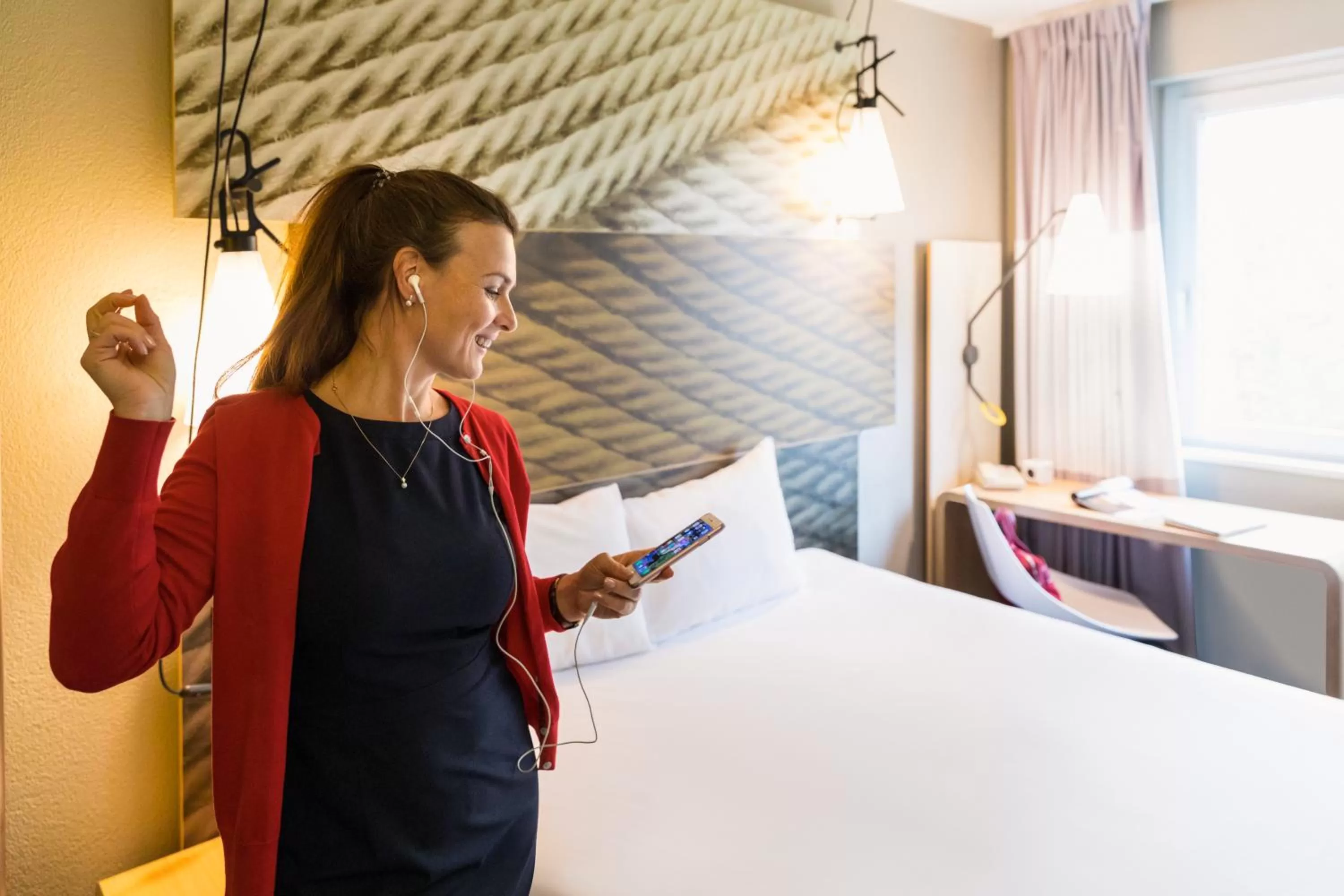 Bed in ibis Rueil-Malmaison Centre