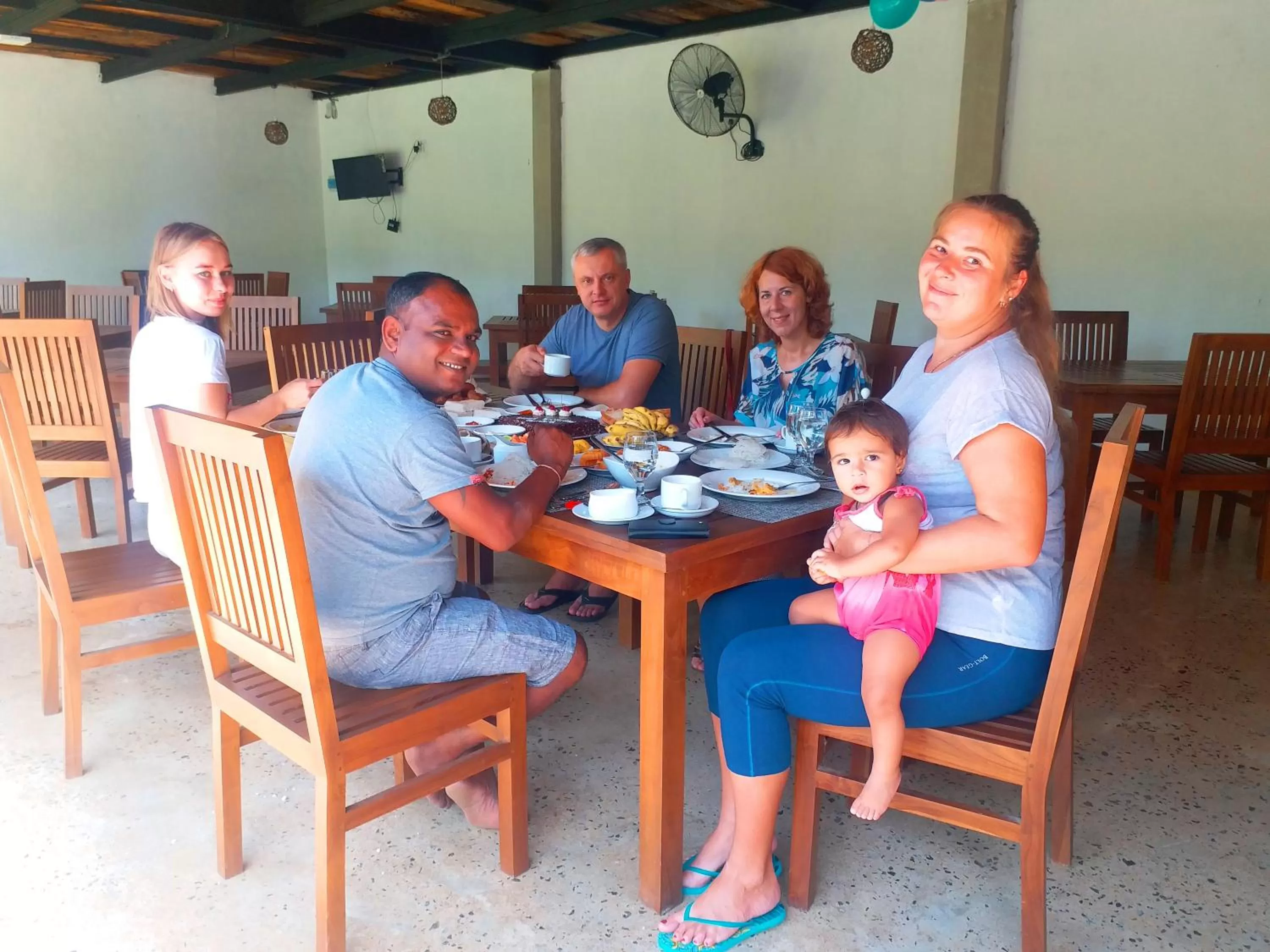 Restaurant/places to eat, Family in Honey Tree Polonnaruwa