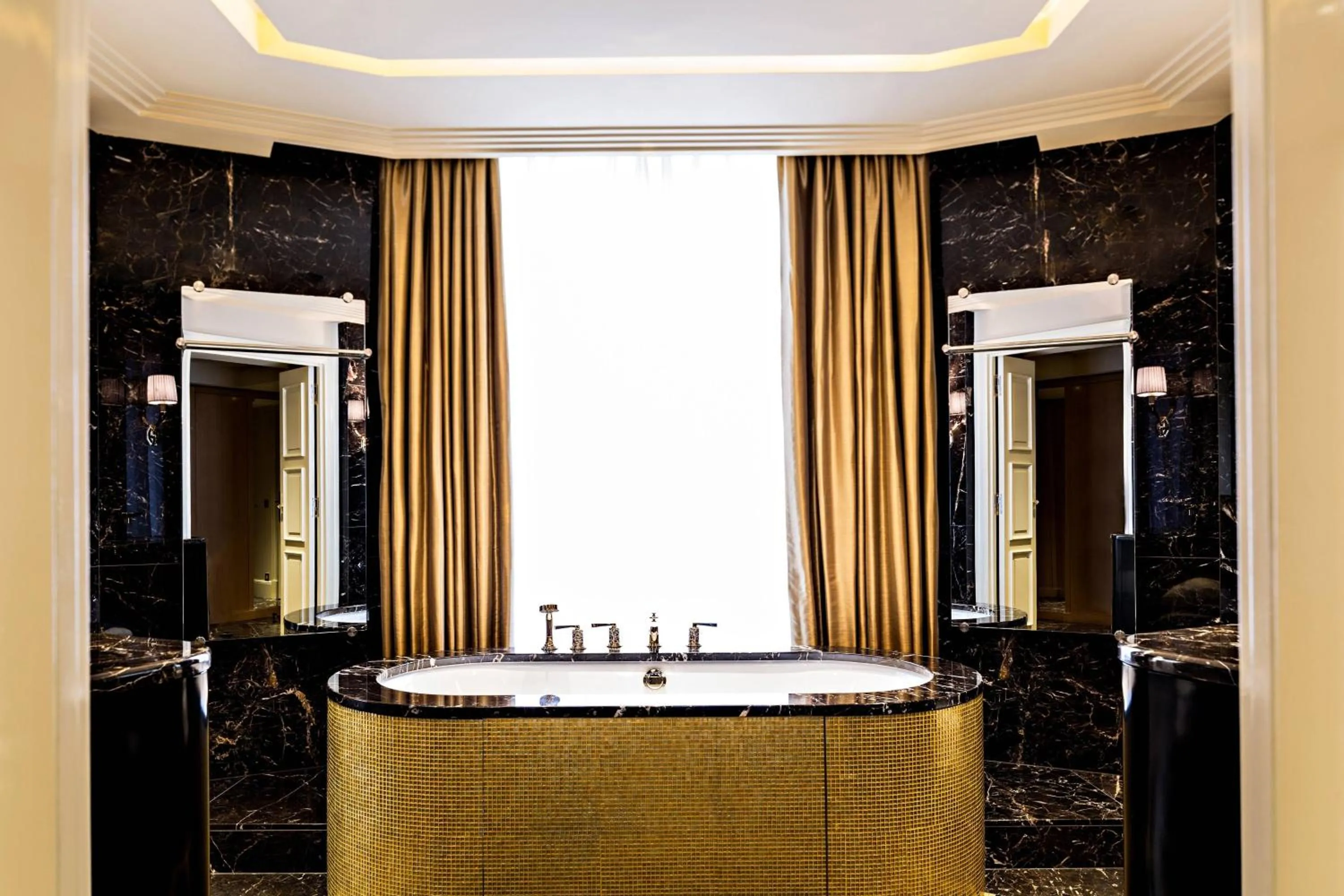 Bathroom in Prince de Galles, a Luxury Collection hotel, Paris