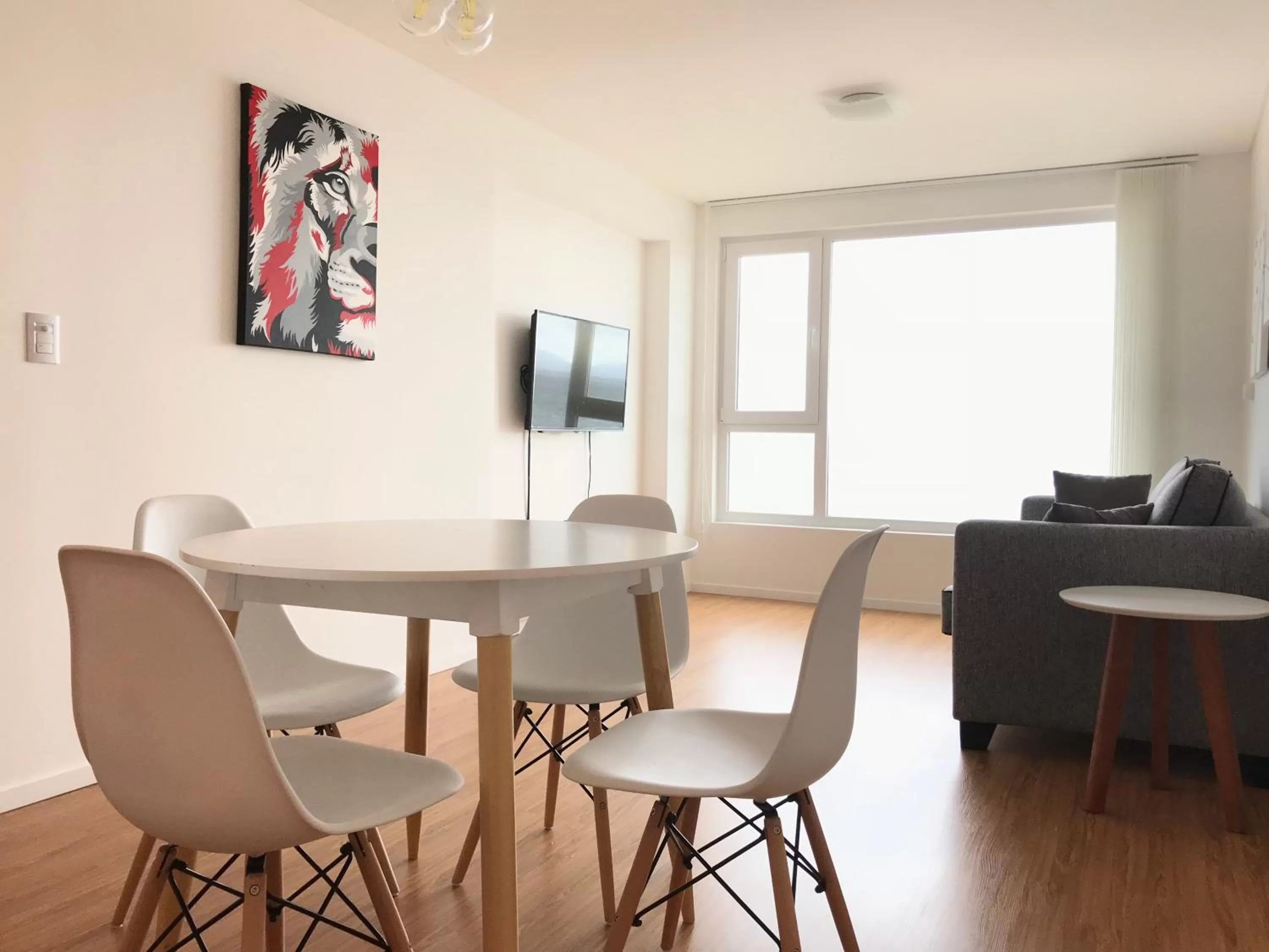 Dining Area in De la Costa Apartamentos