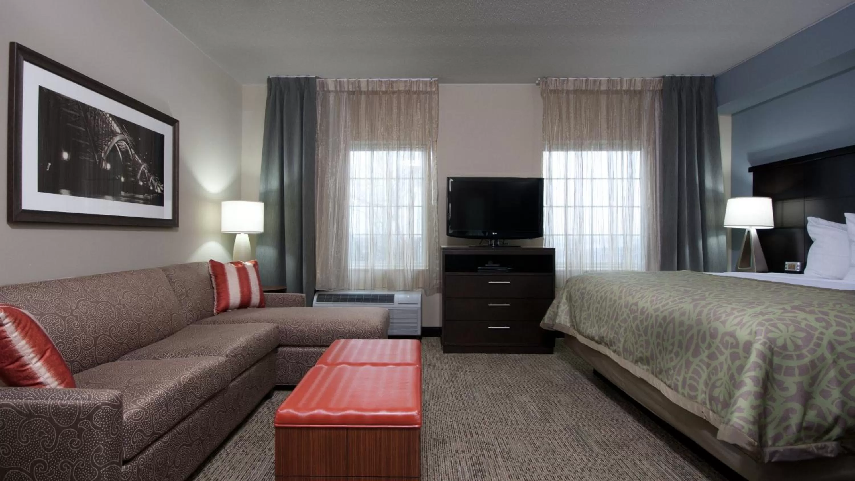 Photo of the whole room, Bed in Staybridge Suites Buffalo-Amherst by IHG