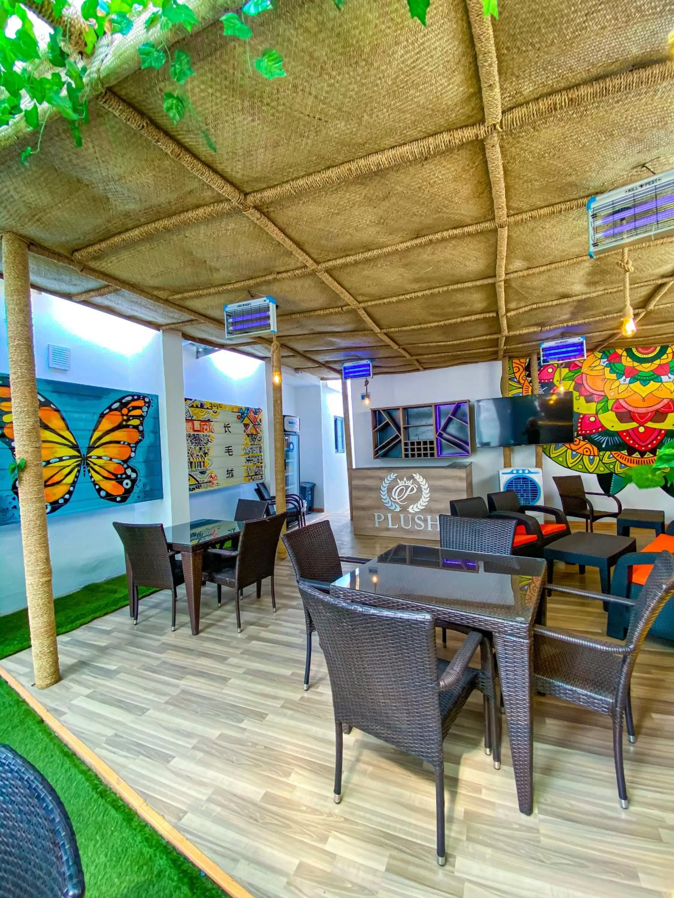 Restaurant/Places to Eat in Plush Hotel,Abuja