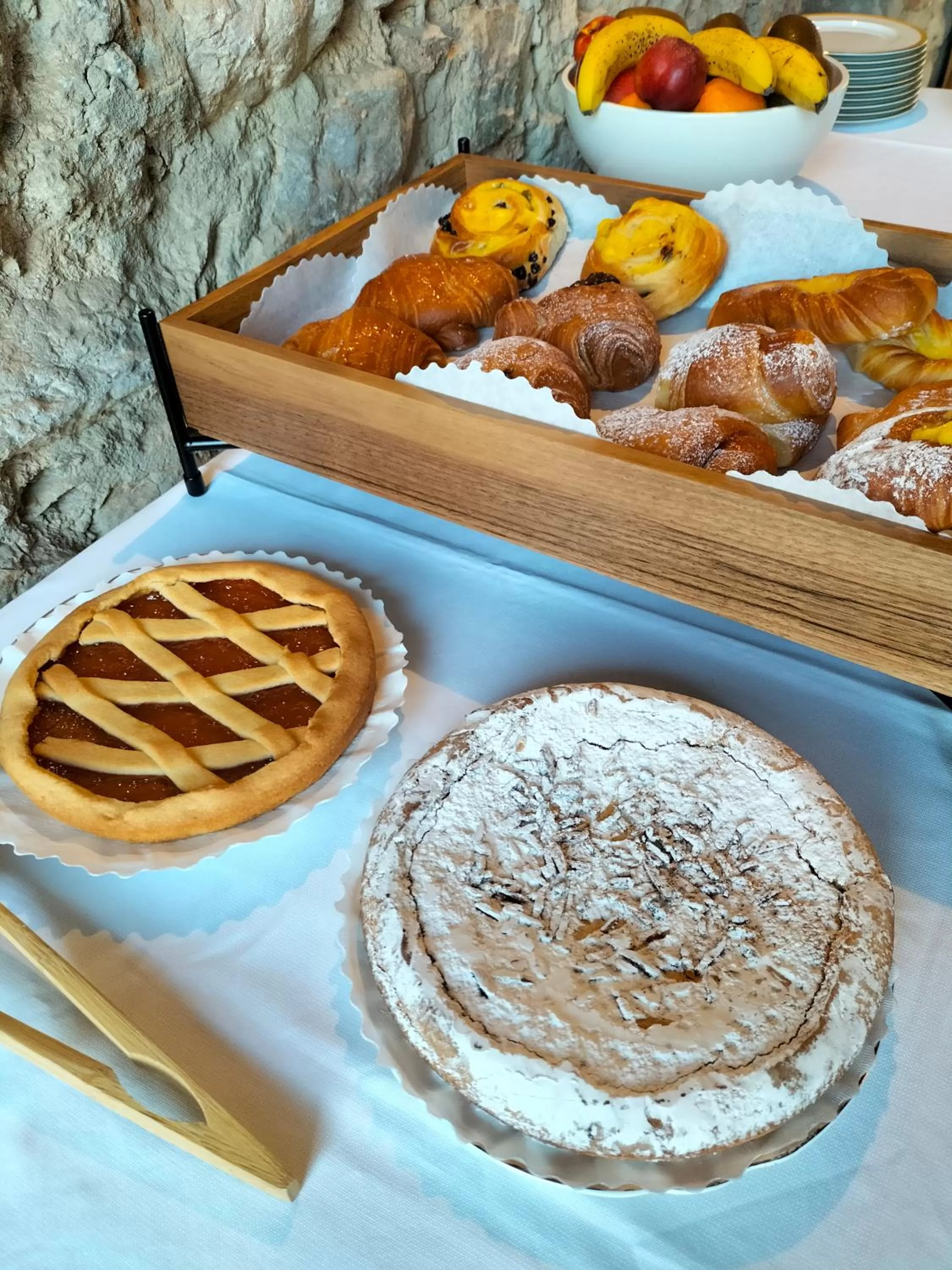 Food and drinks in Badia Giulia Prestigious Historical B&B, Camaiore - Adults Only - No Pets