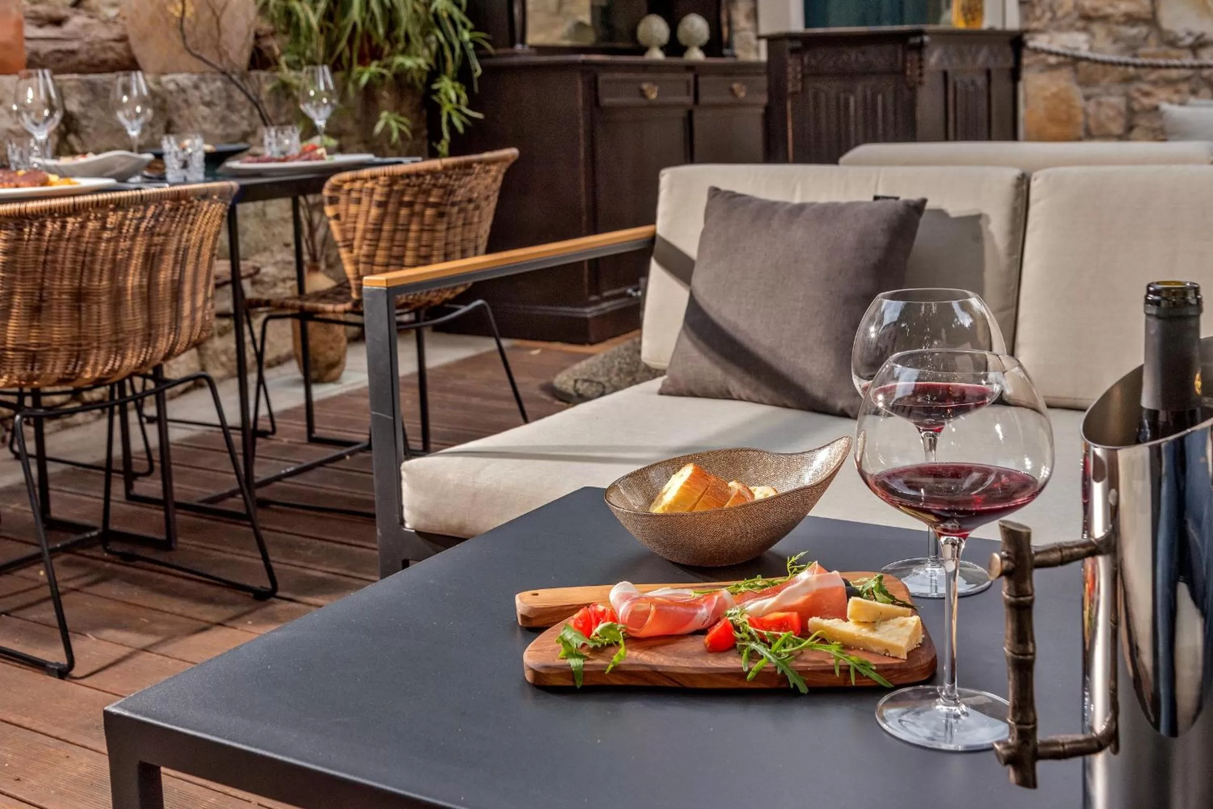 Restaurant/places to eat in Heritage Hotel 19