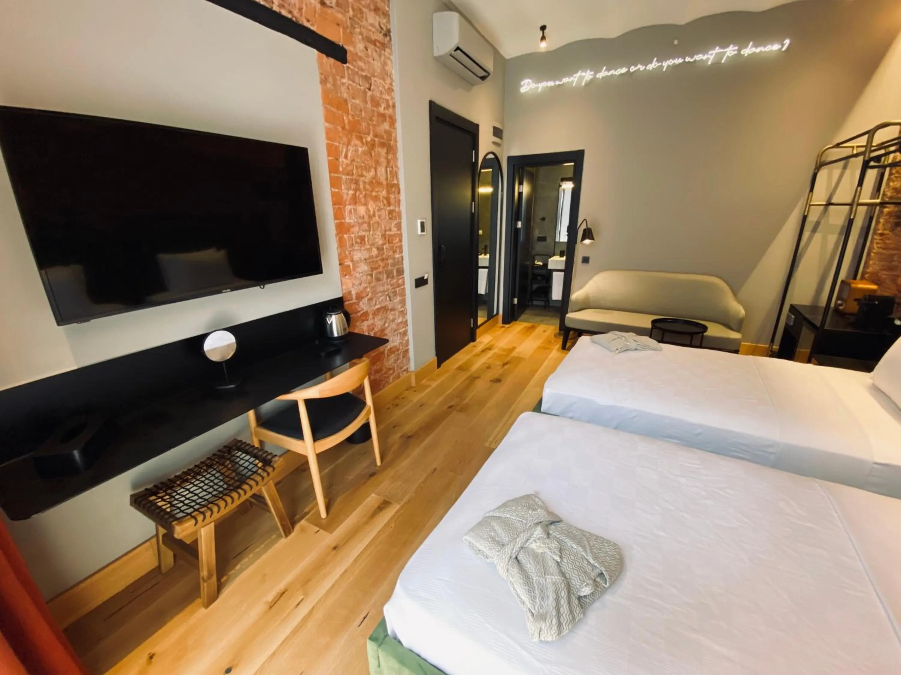 Photo of the whole room, Bed in RUZ Hotels