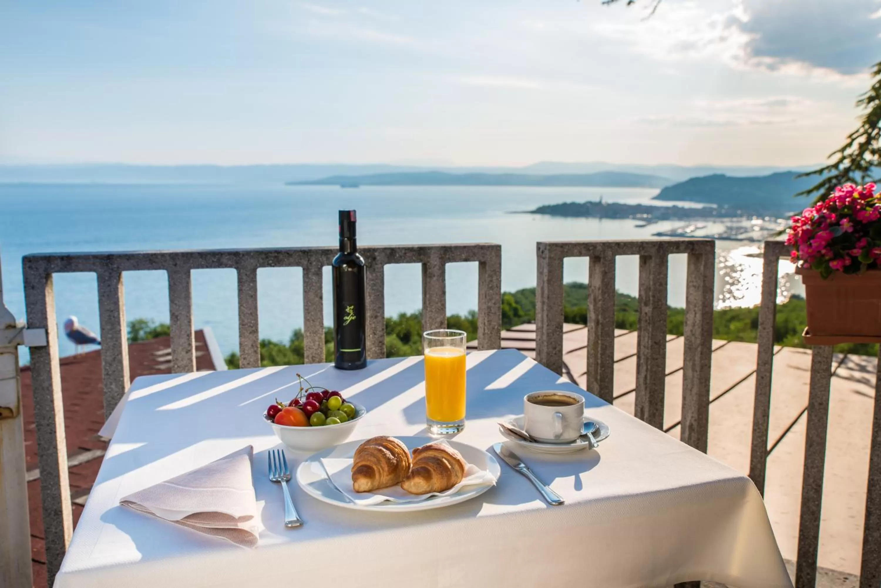 Balcony/Terrace in Belvedere Resort Hotels