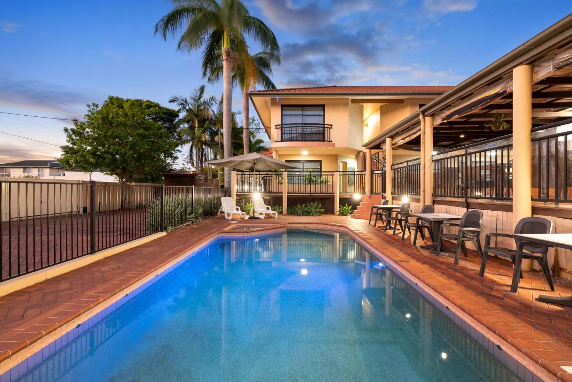 Pegasus Motor Inn and Serviced Apartments