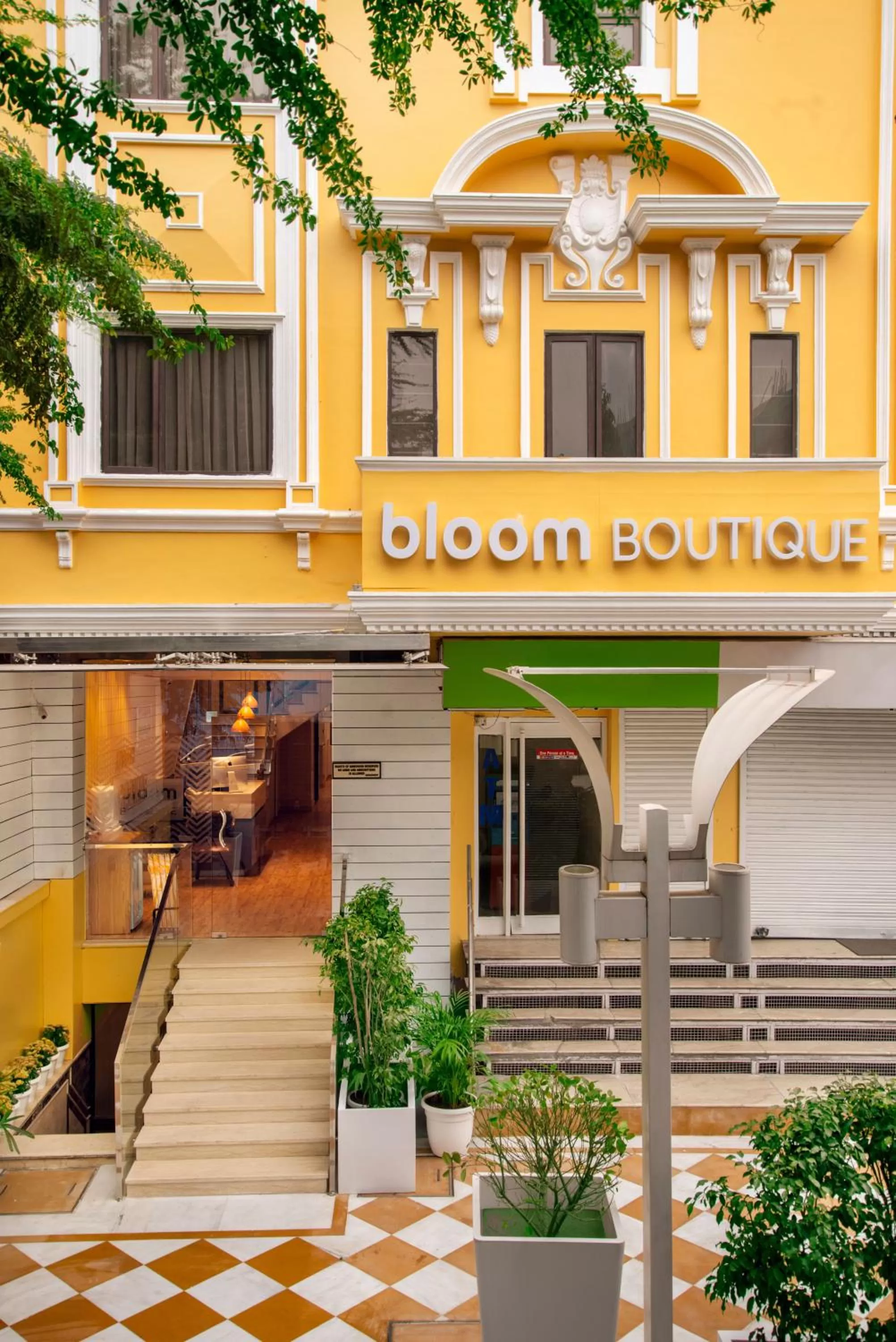 Facade/entrance in Bloom Boutique l GK1