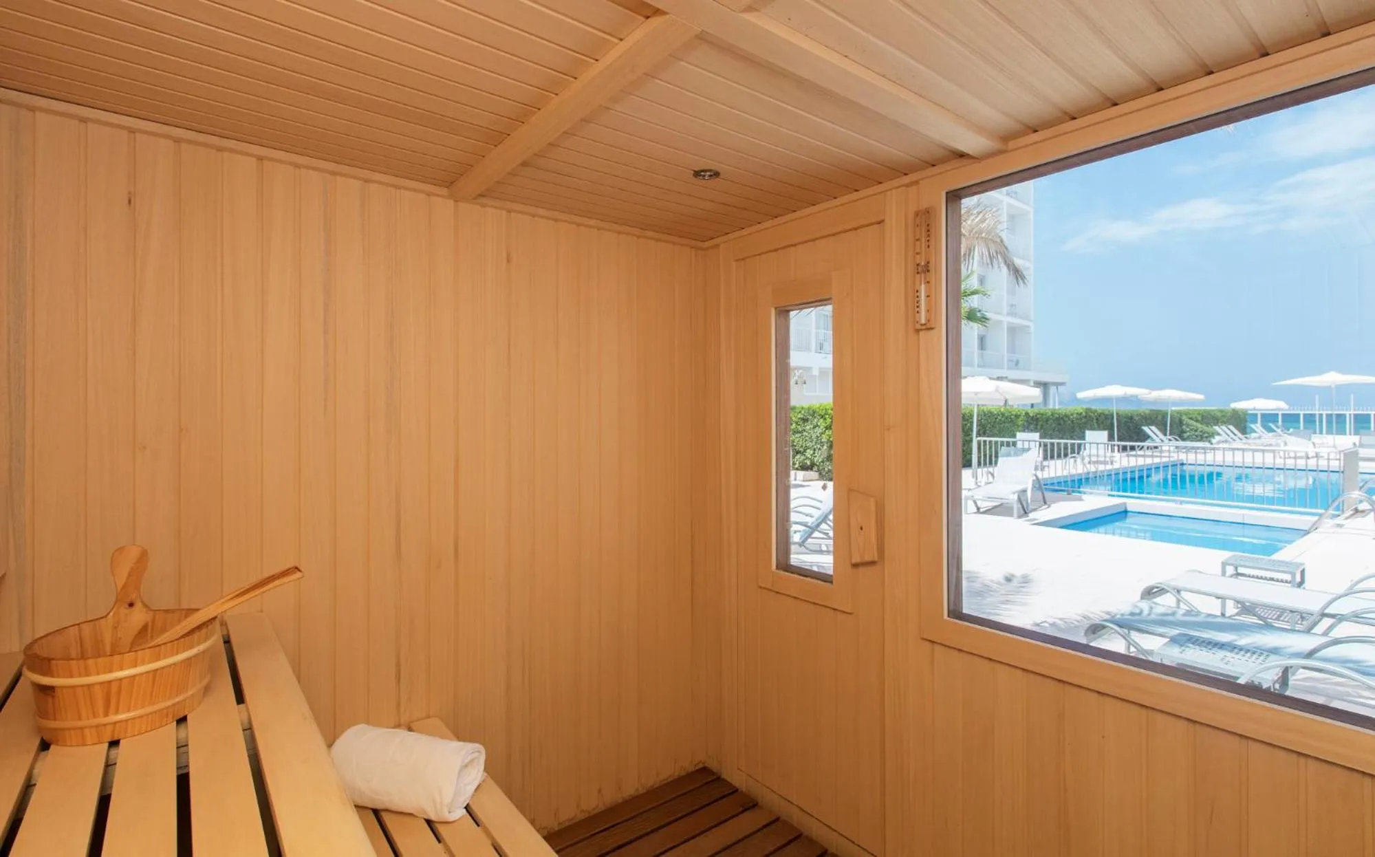 Entertainment in JS Miramar