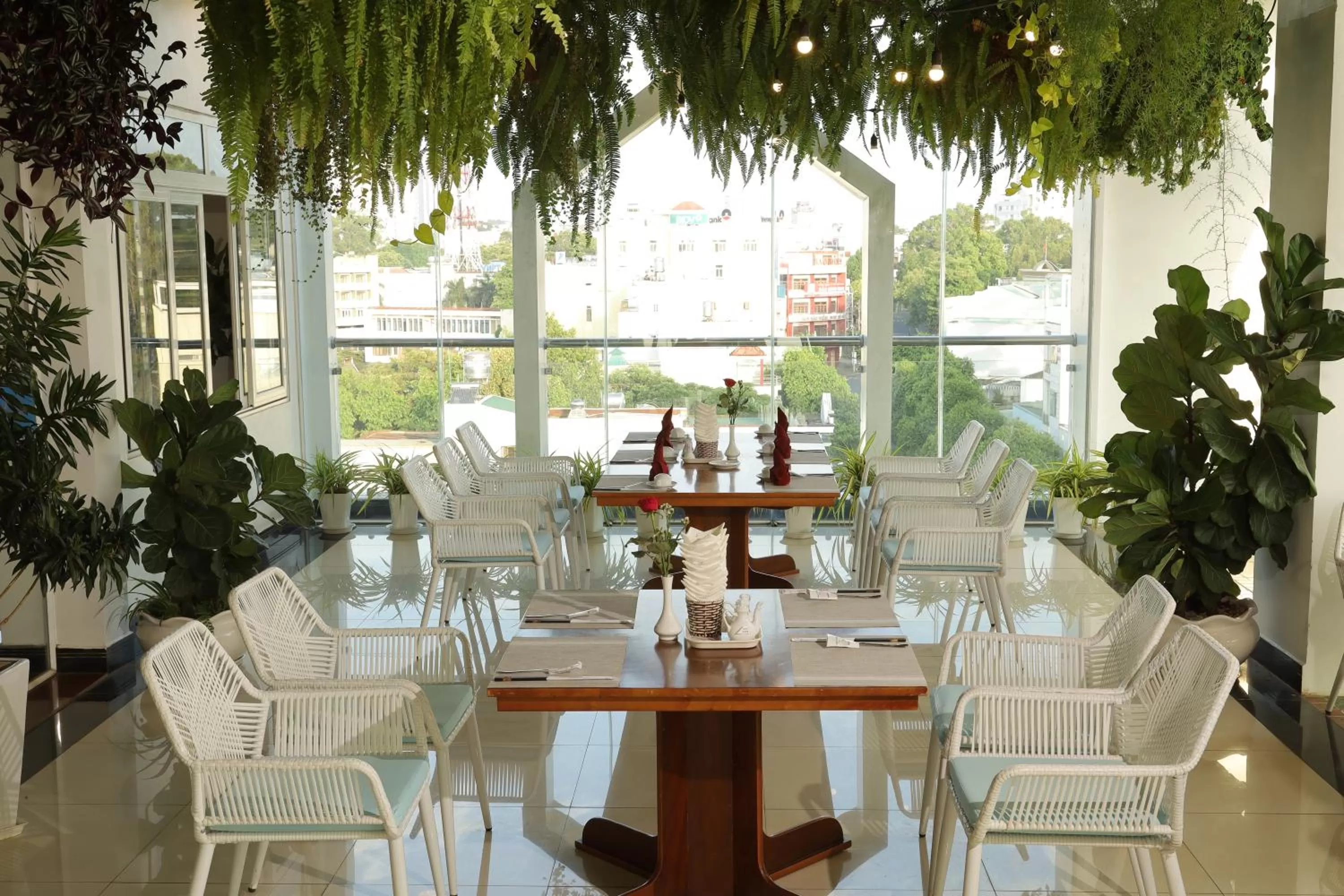 Restaurant/places to eat in Pleiku & Em Hotel by Gia Lai Tourist