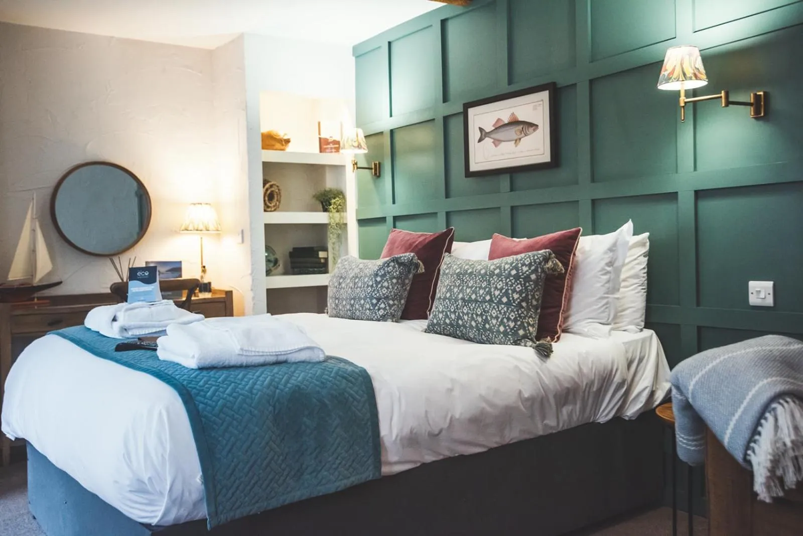 Bed in Bayards Cove Inn