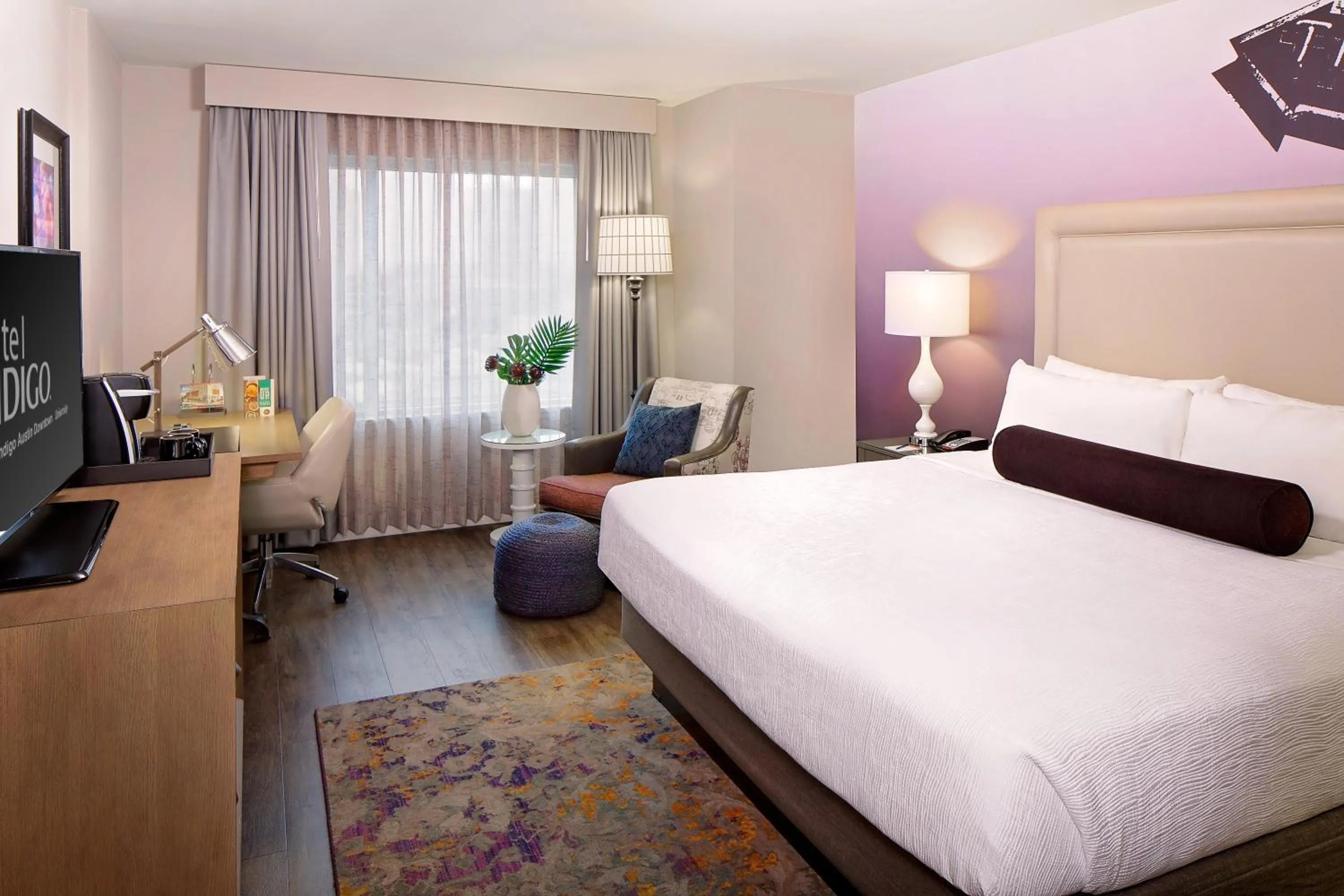Photo of the whole room in Hotel Indigo Austin Downtown - University by IHG