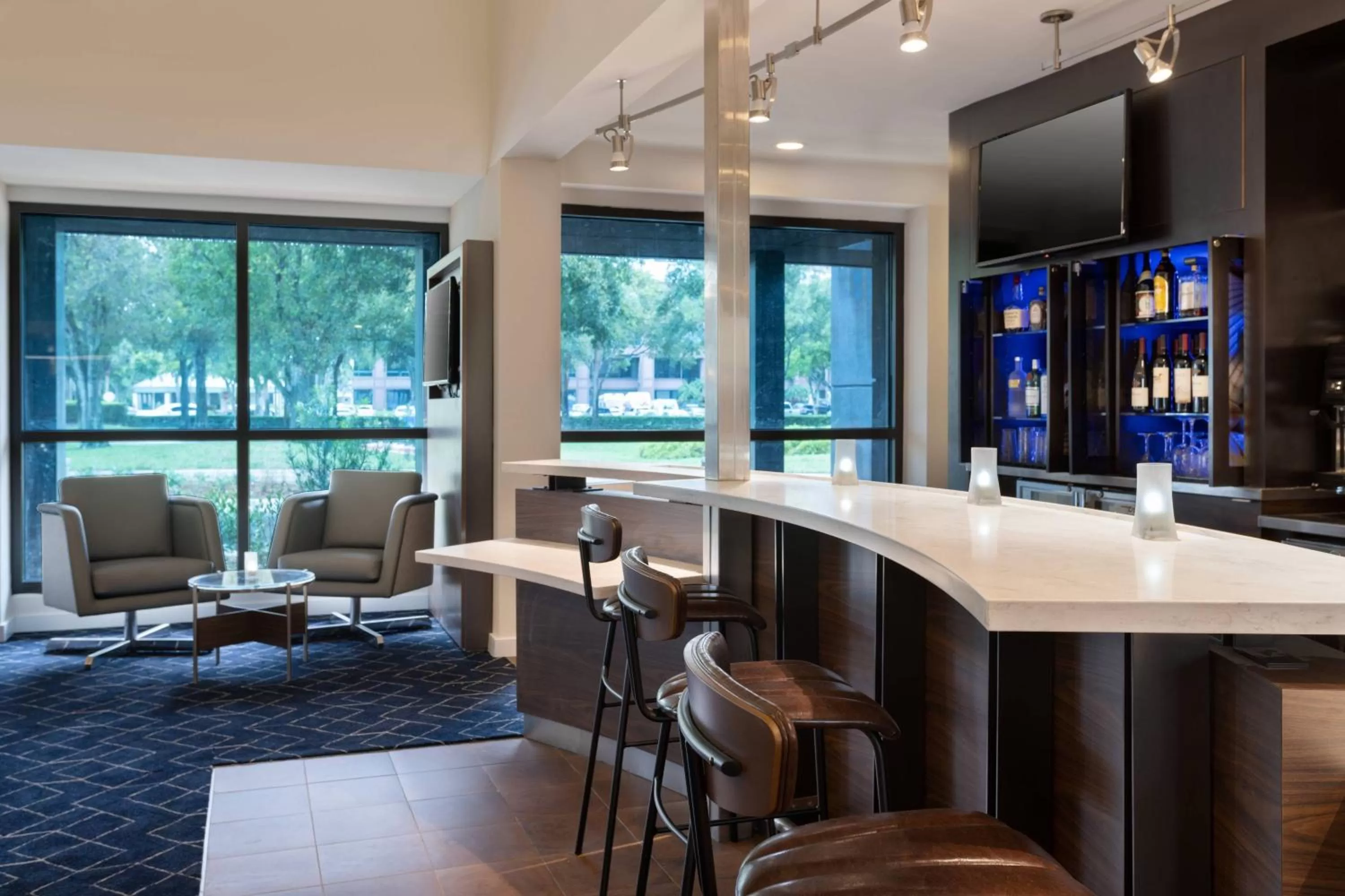 Lounge or bar in Courtyard by Marriott West Palm Beach