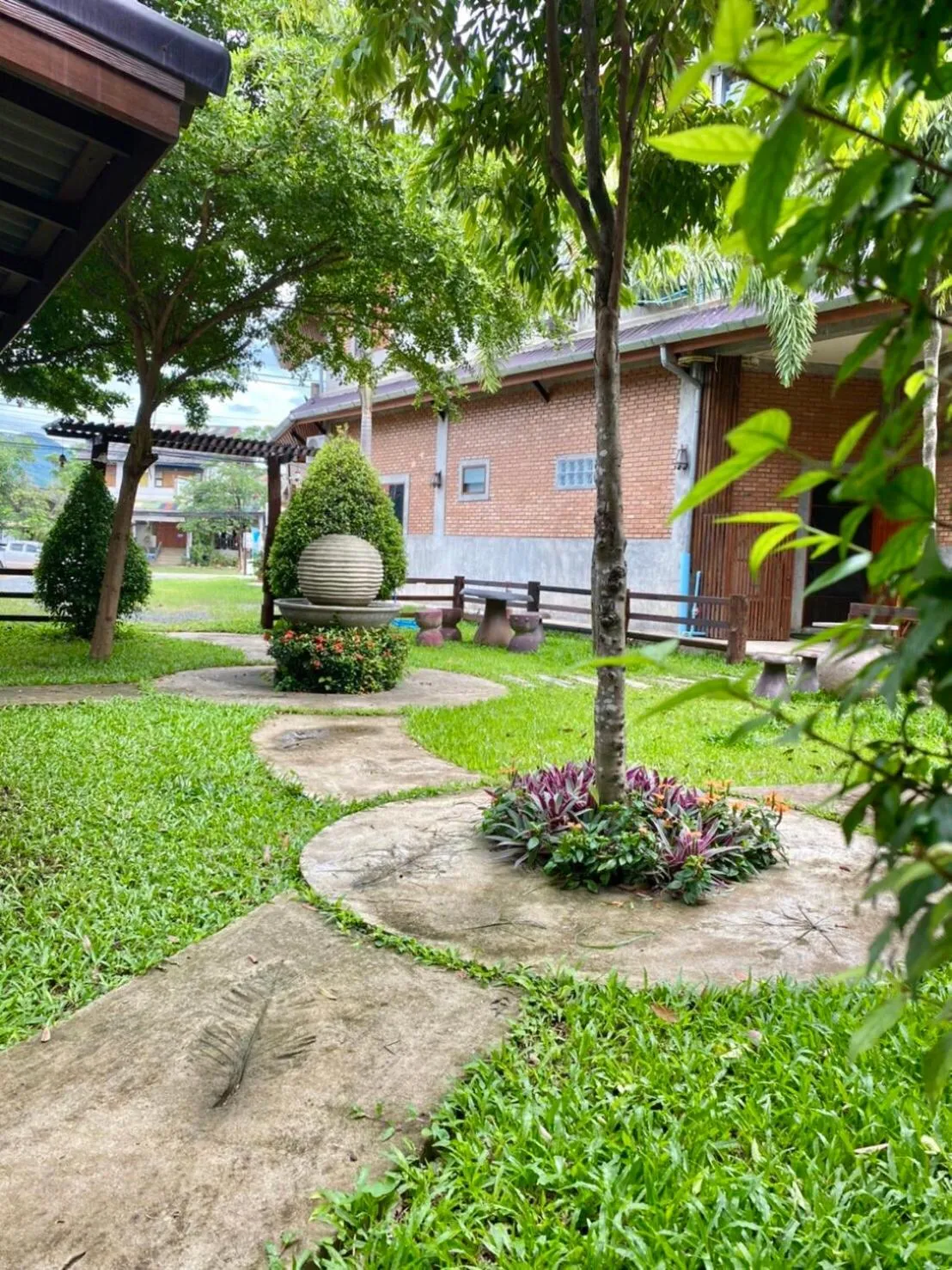 Property building in Home Inn Pai Garden