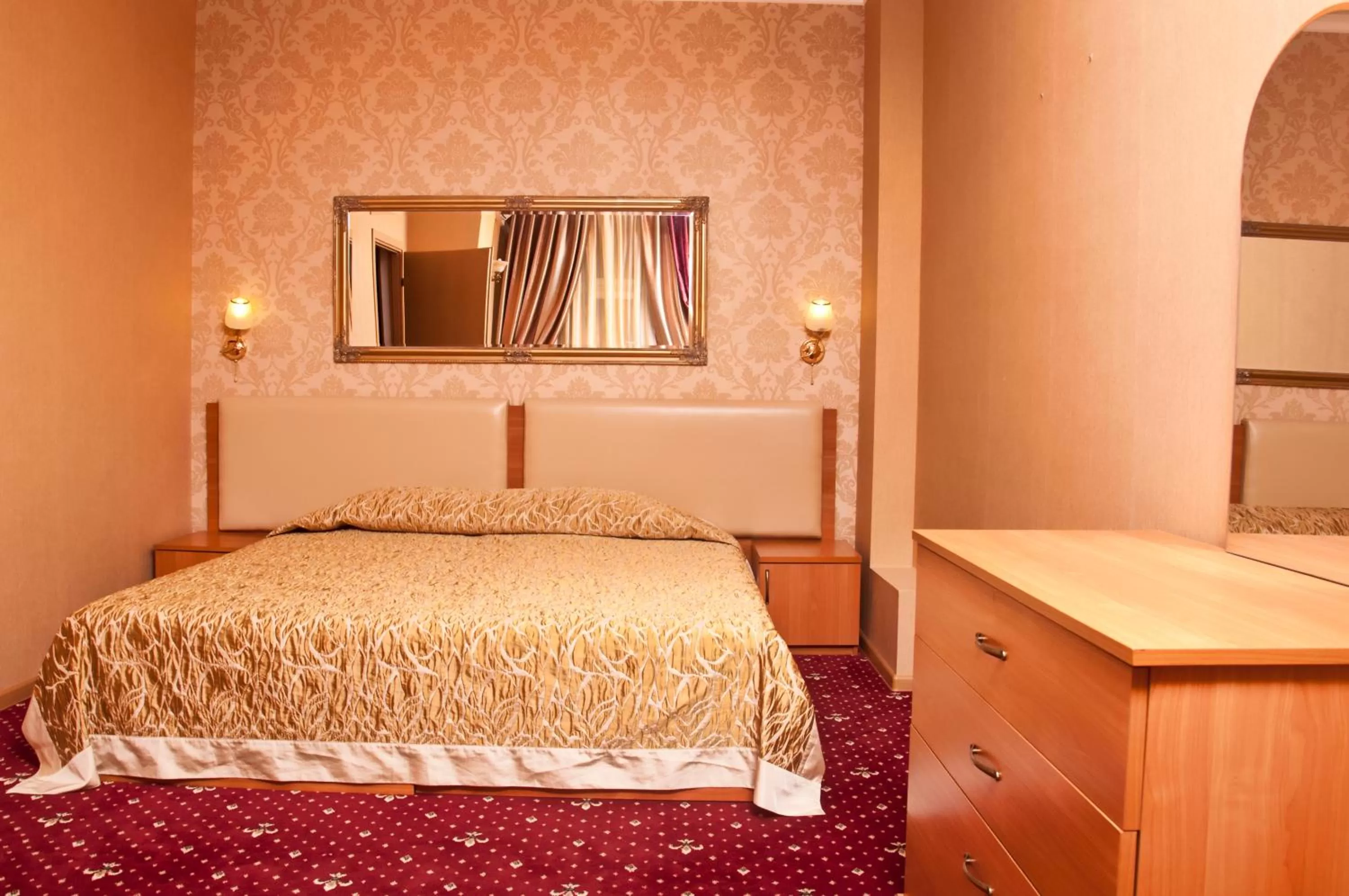 Photo of the whole room, Bed in Lermontovskiy Hotel