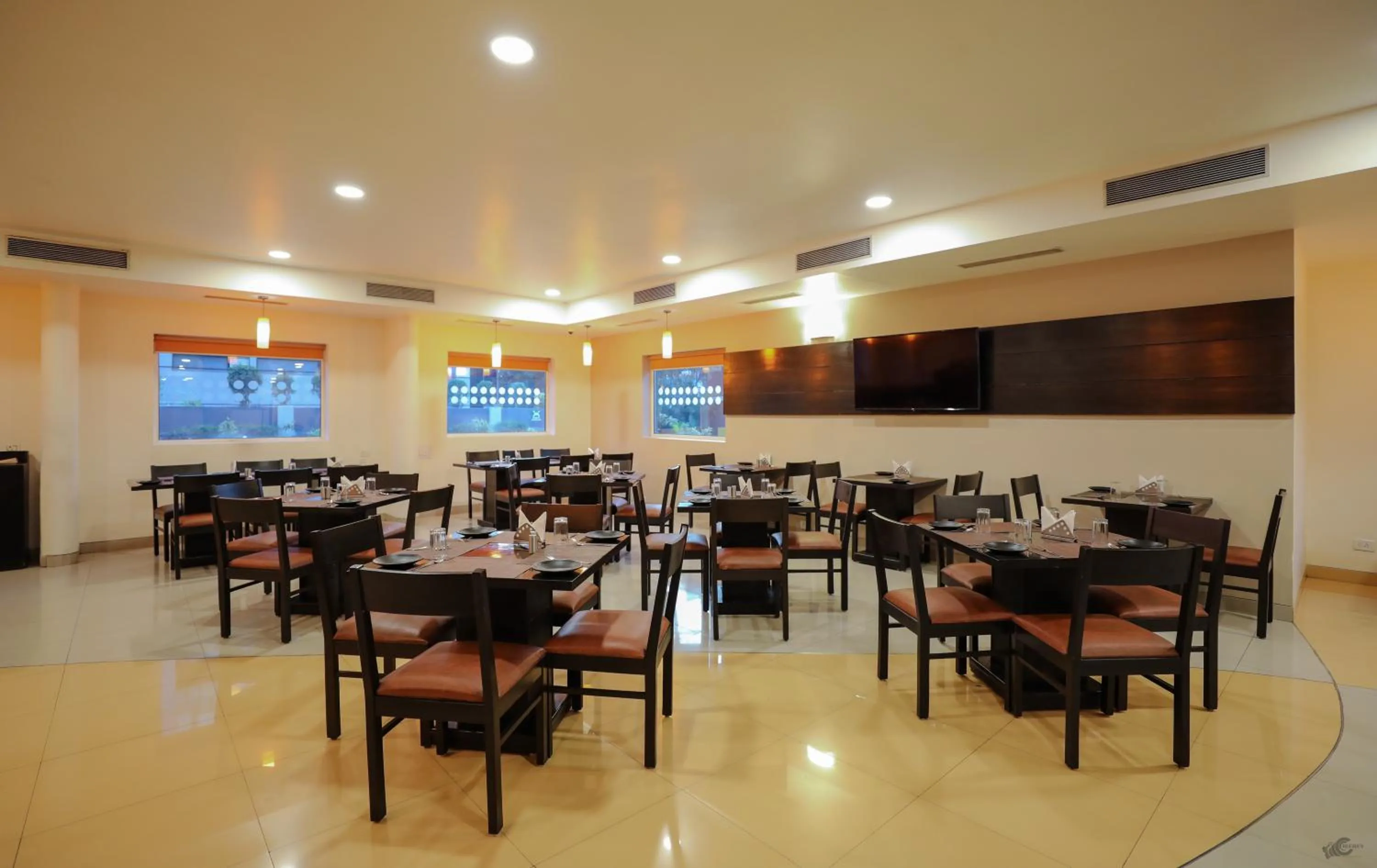 Restaurant/places to eat in Ginger Nashik