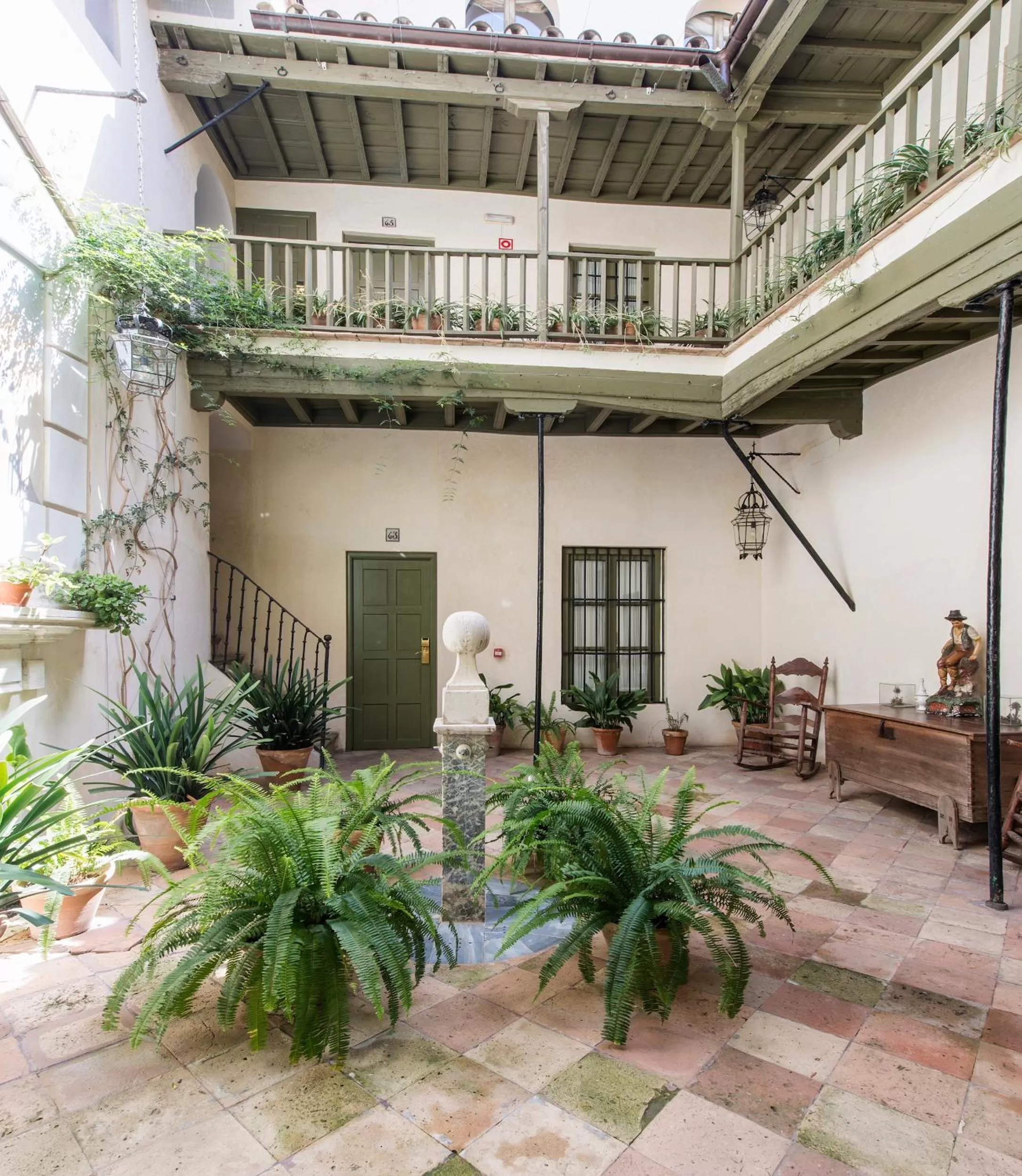 Patio in Hotel Las Casas de la Judería