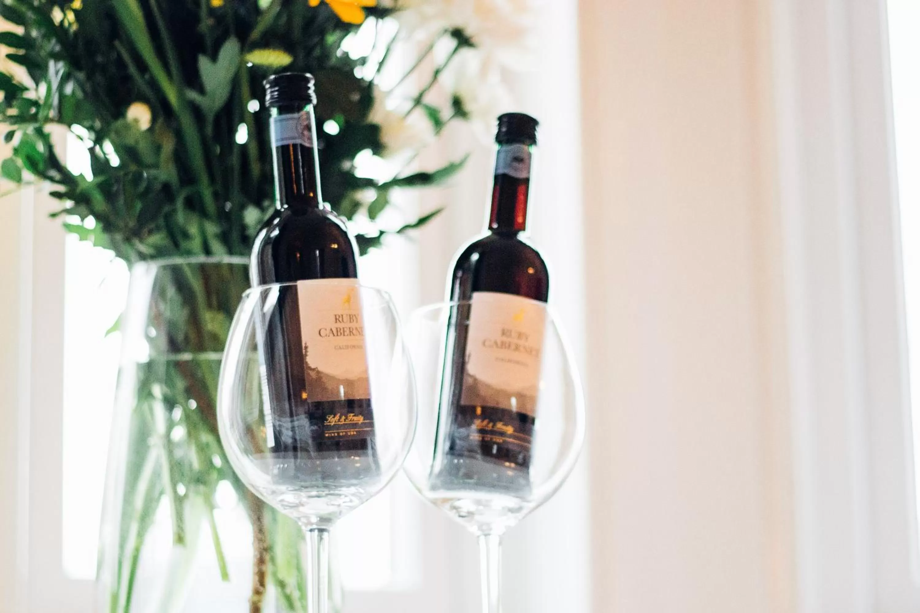 Alcoholic drinks in EveAnna