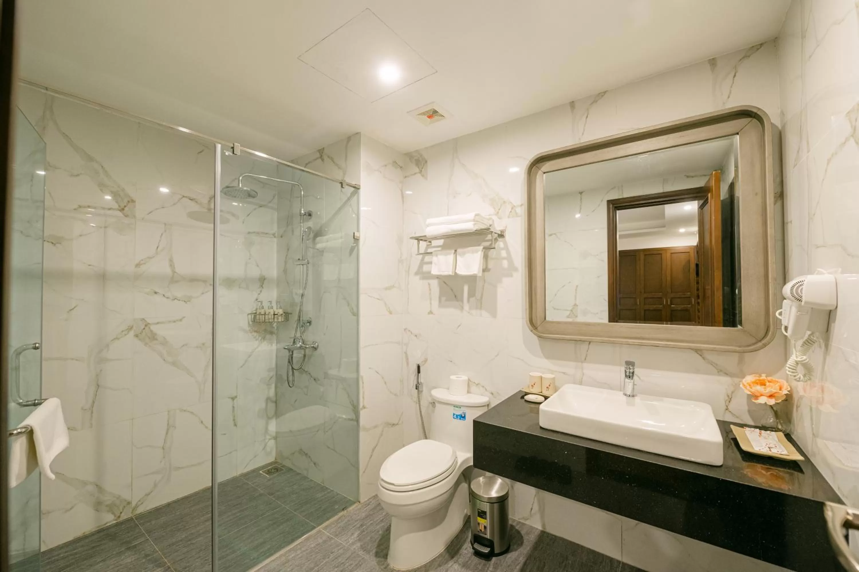 Bathroom in Marigold Hotel Hanoi