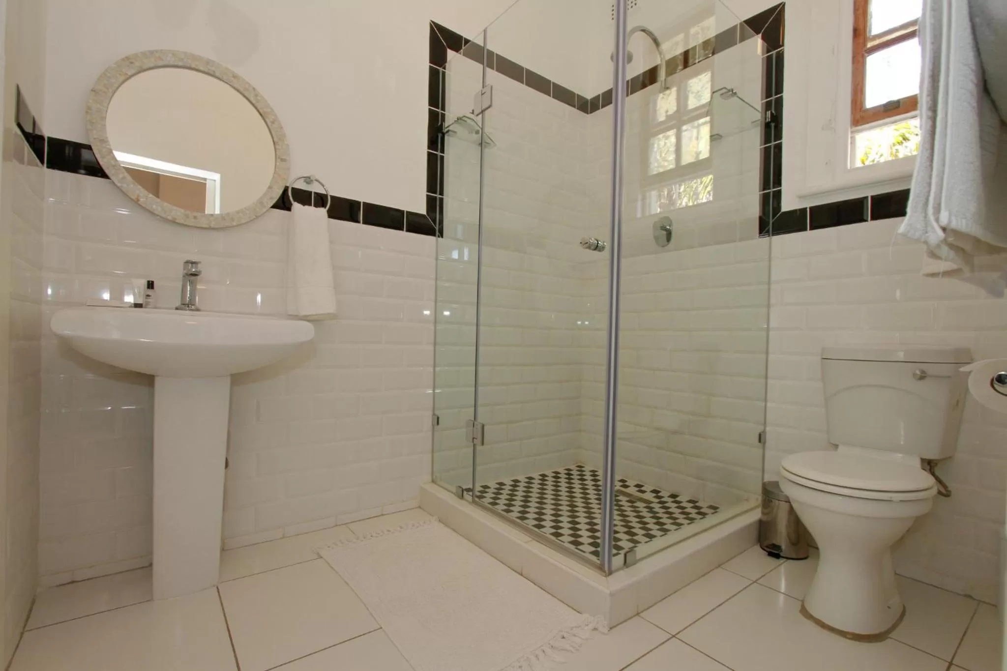 Shower in Coweys Corner