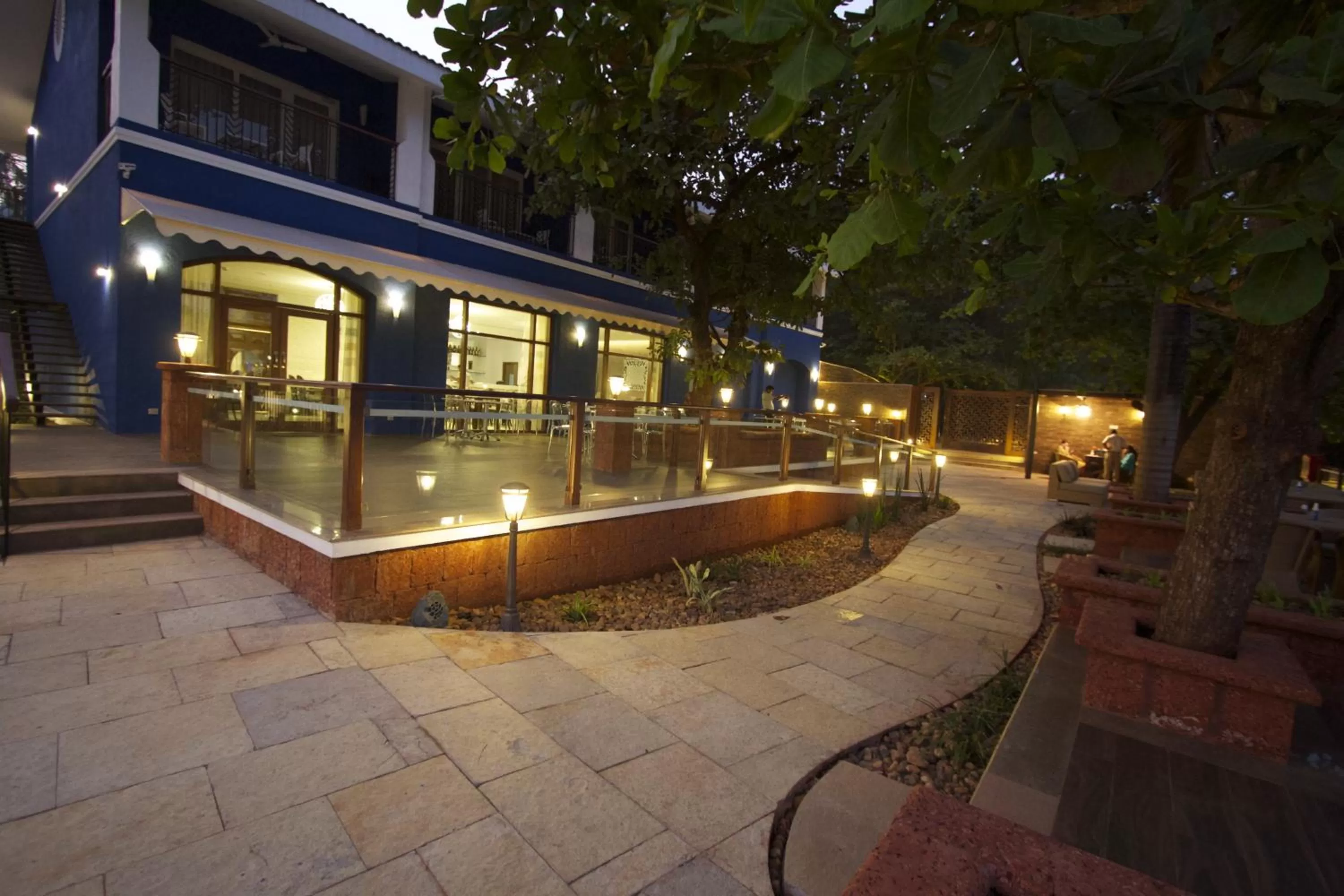 Restaurant/places to eat in Acron Waterfront Resort