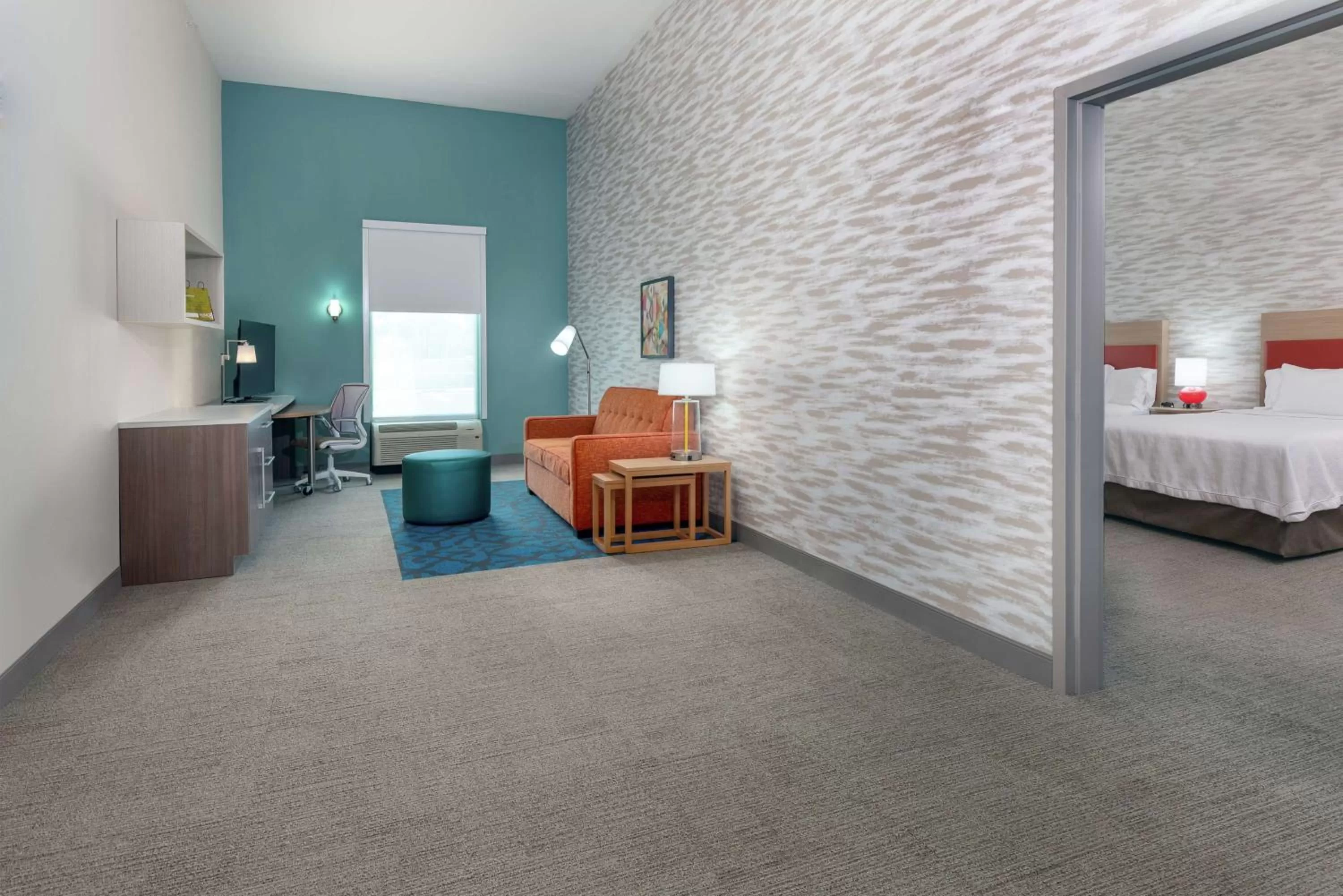 Bedroom, Bed in Home2 Suites By Hilton Orlando Near Universal