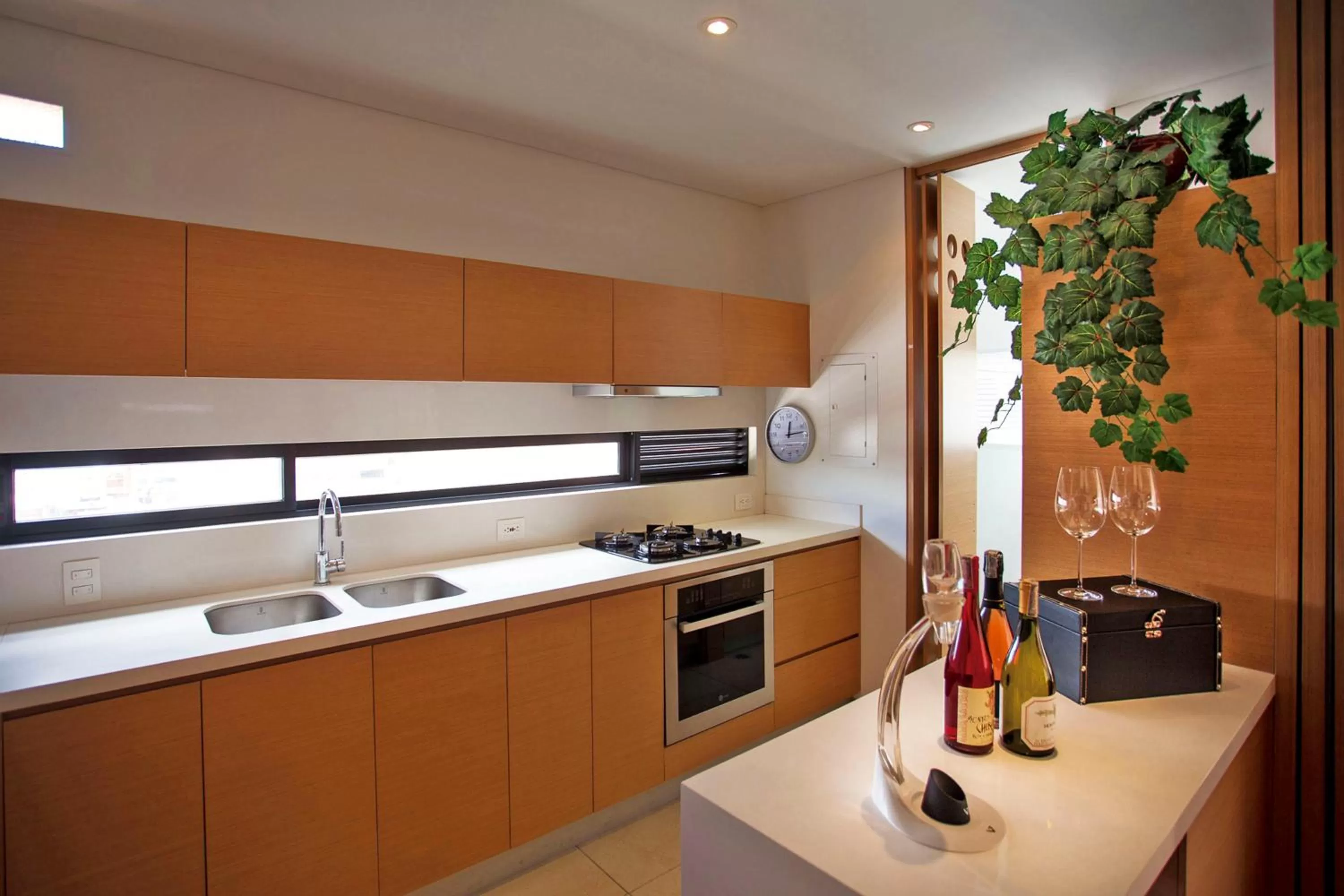 Luxury Three-Bedroom Apartment in Hotel 93 Luxury Suites by Preferred